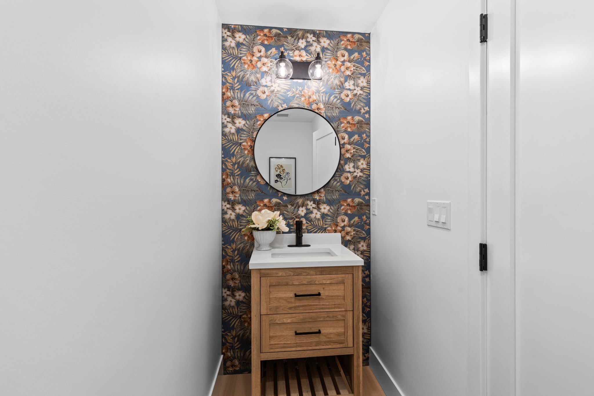 41-web-or-mls-So Gold Photo-42.jpg