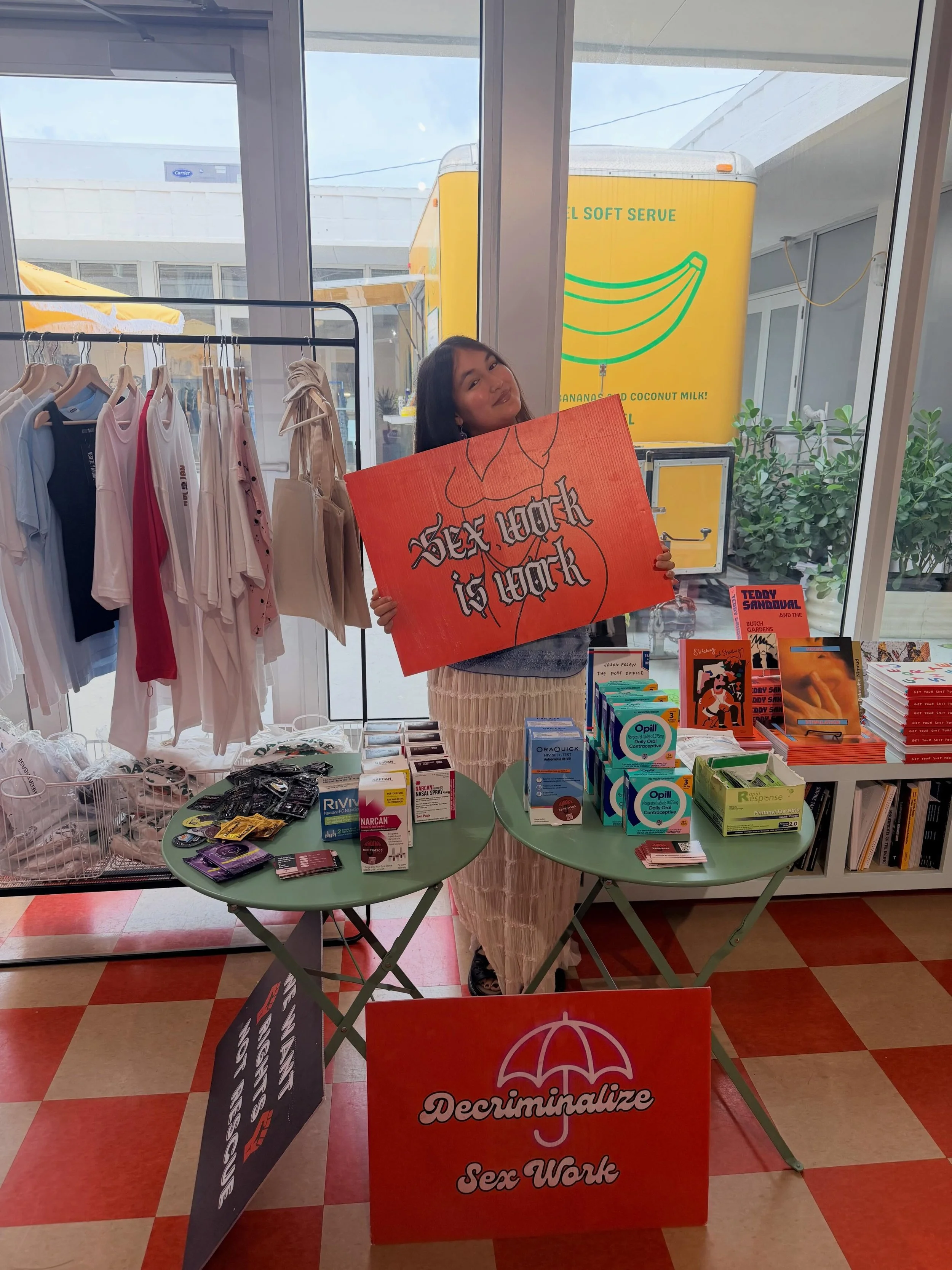 @decrim305 had a great time at the Miami release of I hate my job edited by Adrie Rose Published by @workinggirlspress hosted at @dale_zine with drinks by @drinkcasalu 🌟

With a reading by our very own Co-Founder &amp; Executive Director @multiverse
