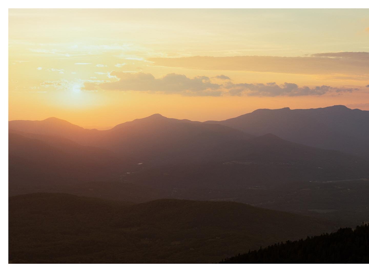 Mansfield&rsquo;s ridge from Mount Hunger.
.
.
.
#mountmansfieldvt #mounthunger #vt #vermont #vermontlife #modernoutdoors #optoutside