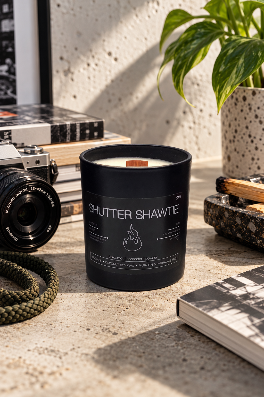 Shutter Shawtie Candle (10 oz)