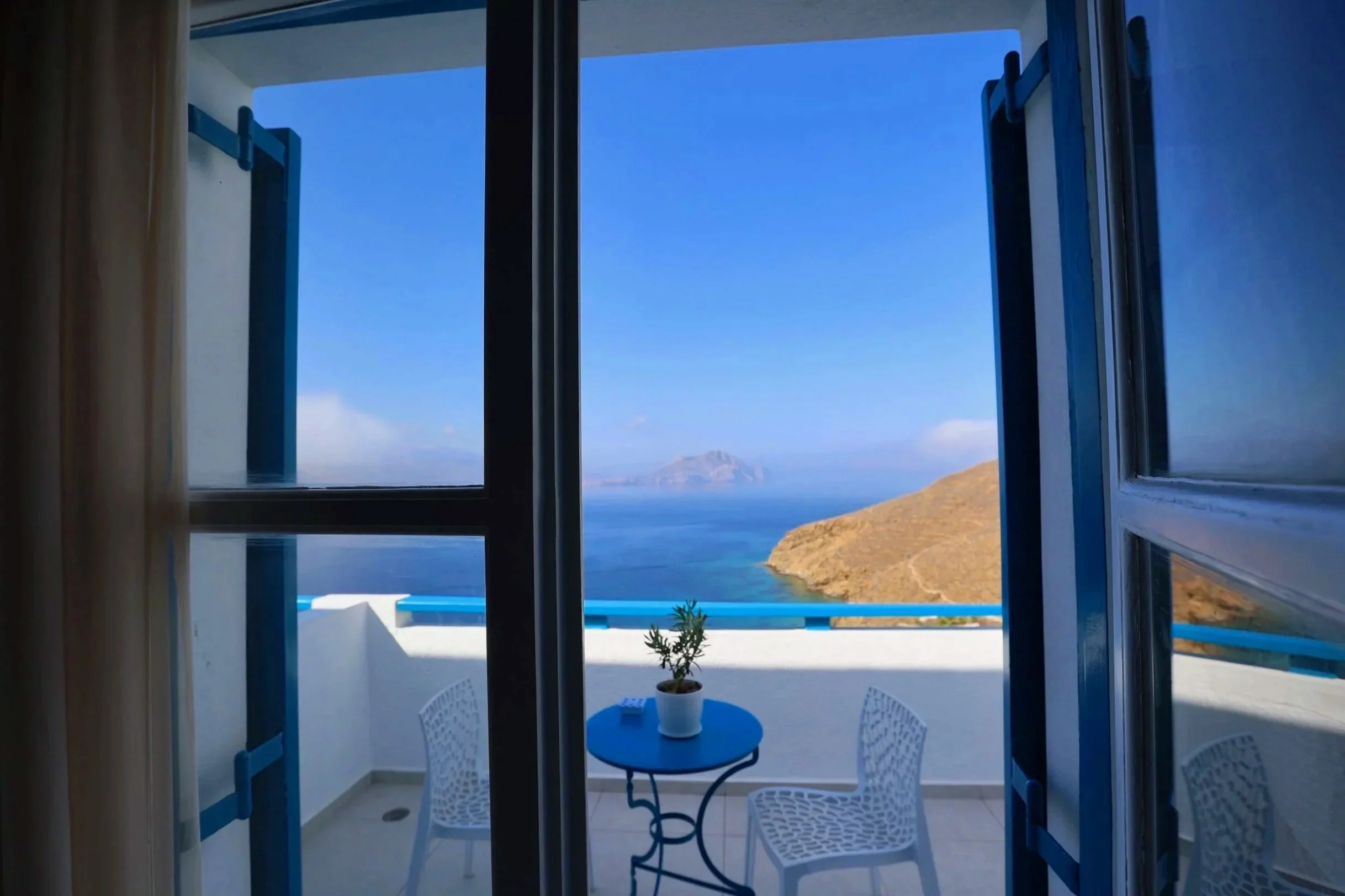 SOMATIKA handstand retreat