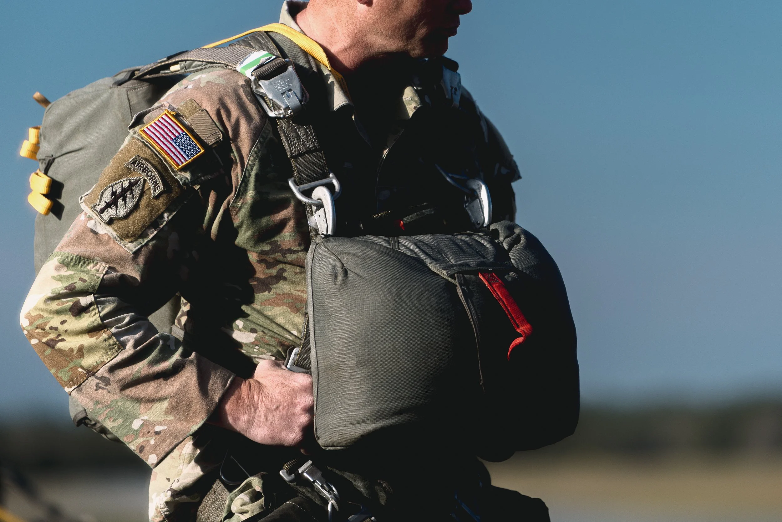 OliEhUSAirborneParatroopers-15.jpg