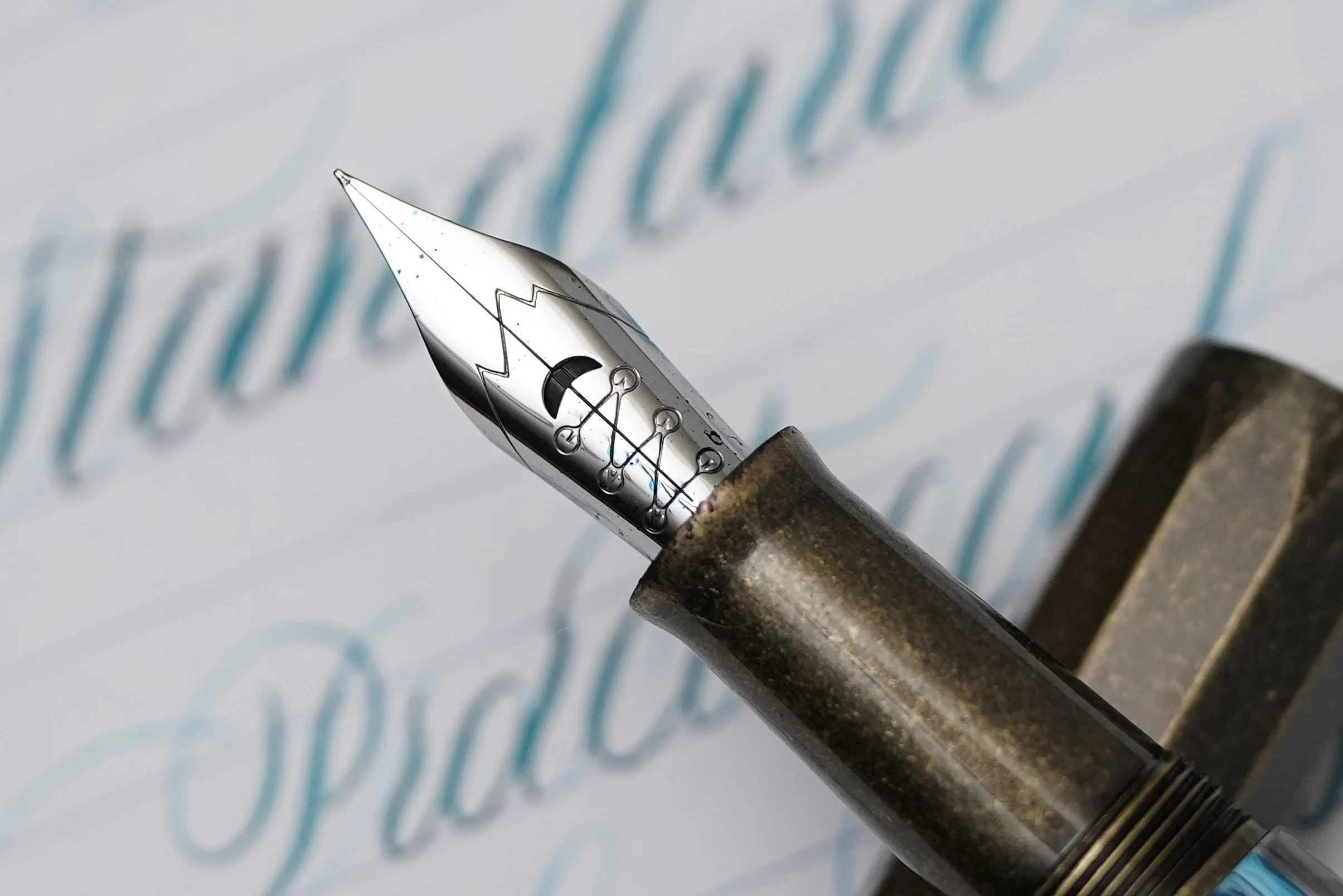 Majohn Moonman steel flex nib review | Best beginner flex nib | most affordable beginner flex nib