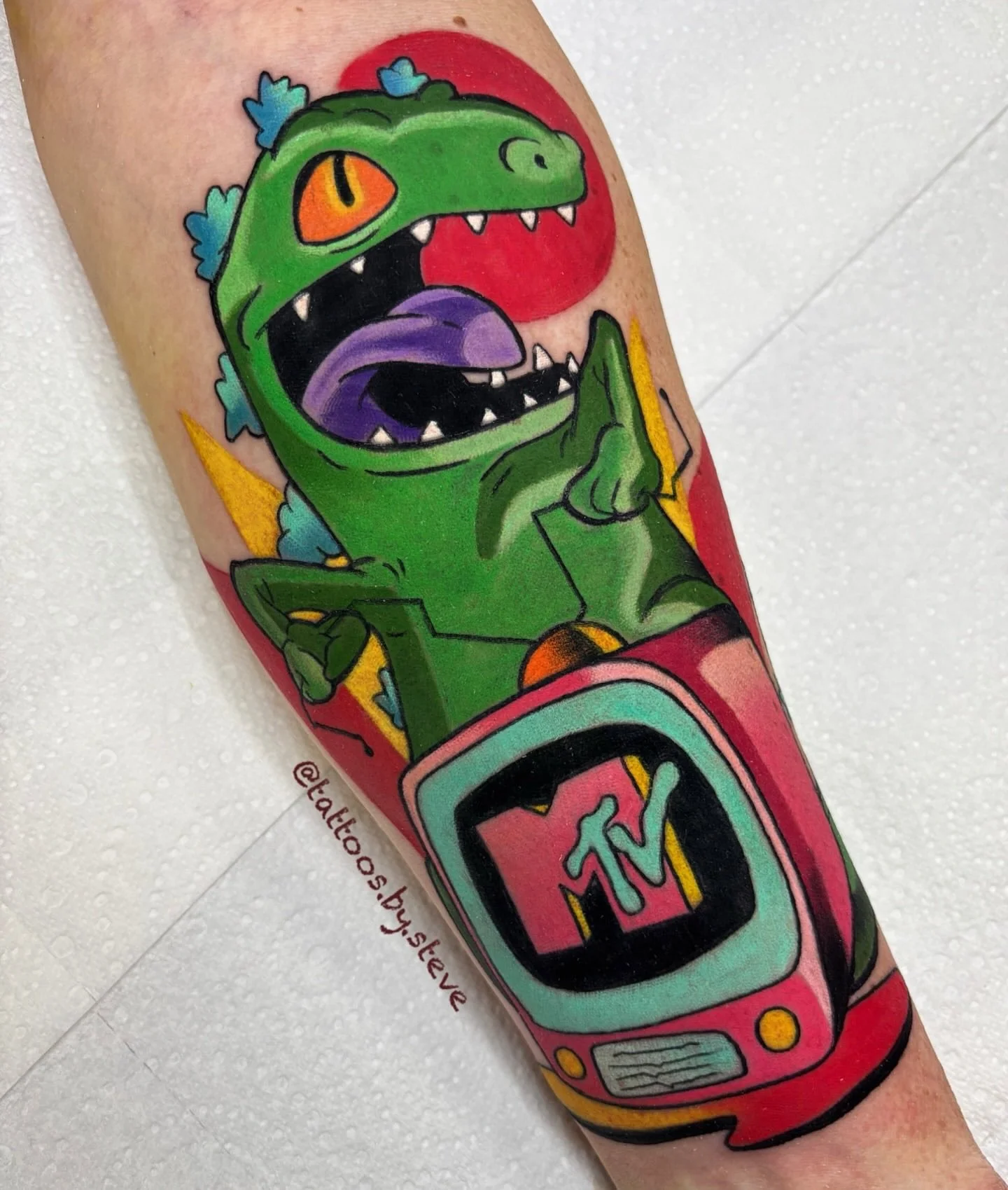 @tattoos.by.steve Reptar!
The beginnings of a nostalgia sleeve I&rsquo;m really looking forward to creating!
.
.
.
.
.
#reptar #reptartattoo #rugrats #rugratstattoo #mtv #mtvtattoo #fabletattoo #brisbaneanimetattoo #brisbanetattoo