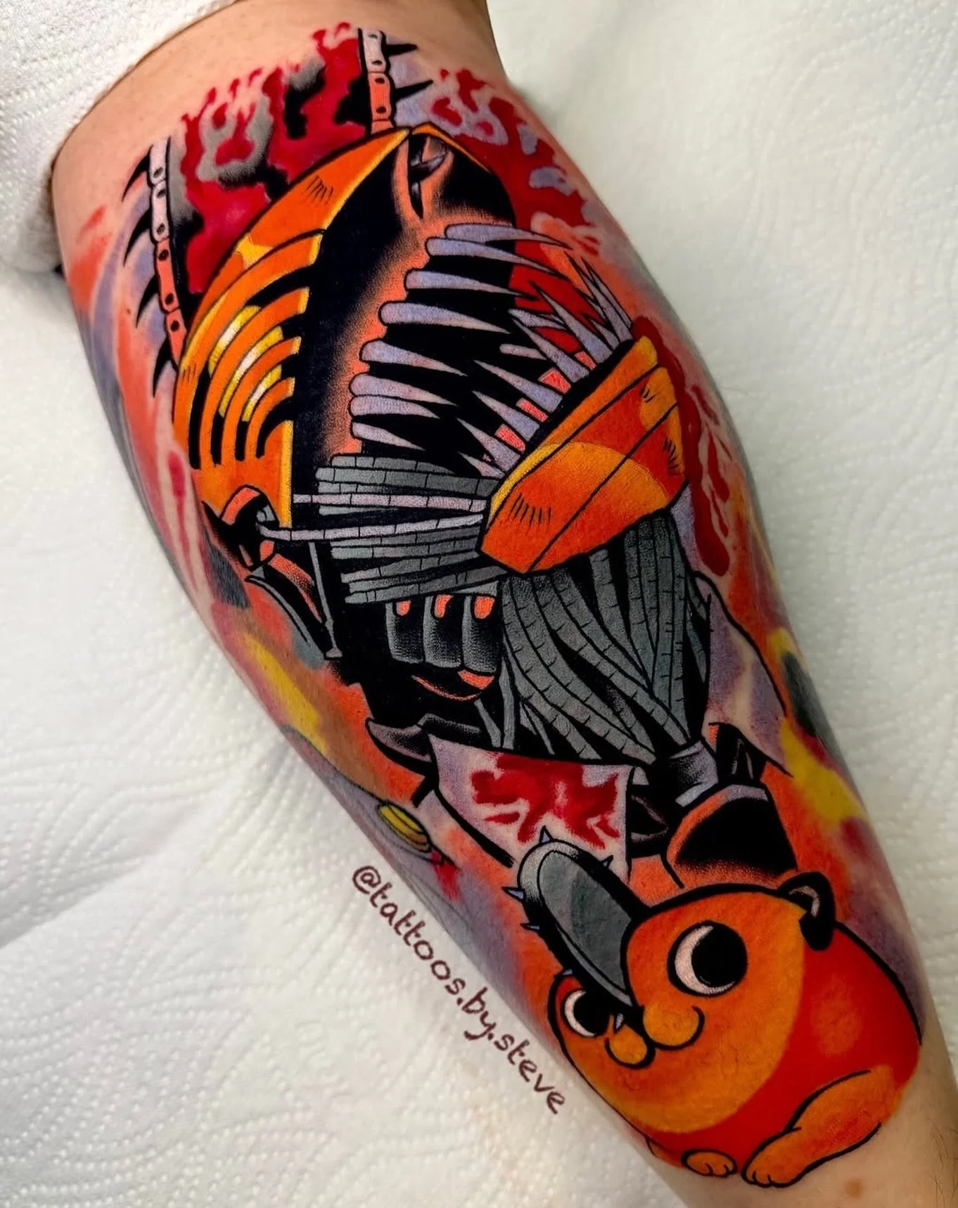 @tattoos.by.steve Chainsaw Man! Denji and Pochita 🧡
Super fun one from the amazing @brightontattoocon

#chainsawmantattoo #brightontattoo #uktattooartist #brisbaneanimetattoo #fabletattoo
