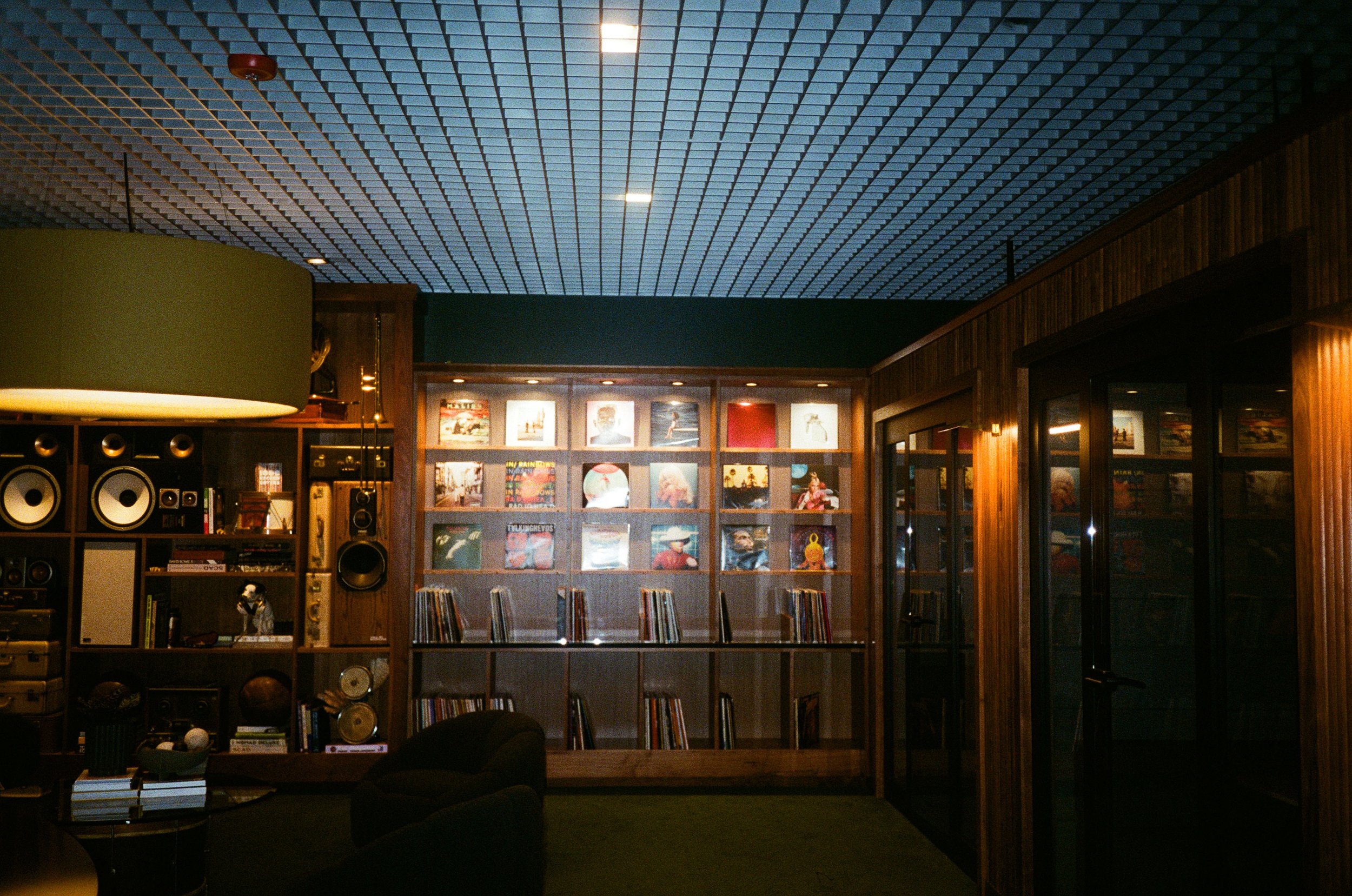 TSH-0826-23.jpg
