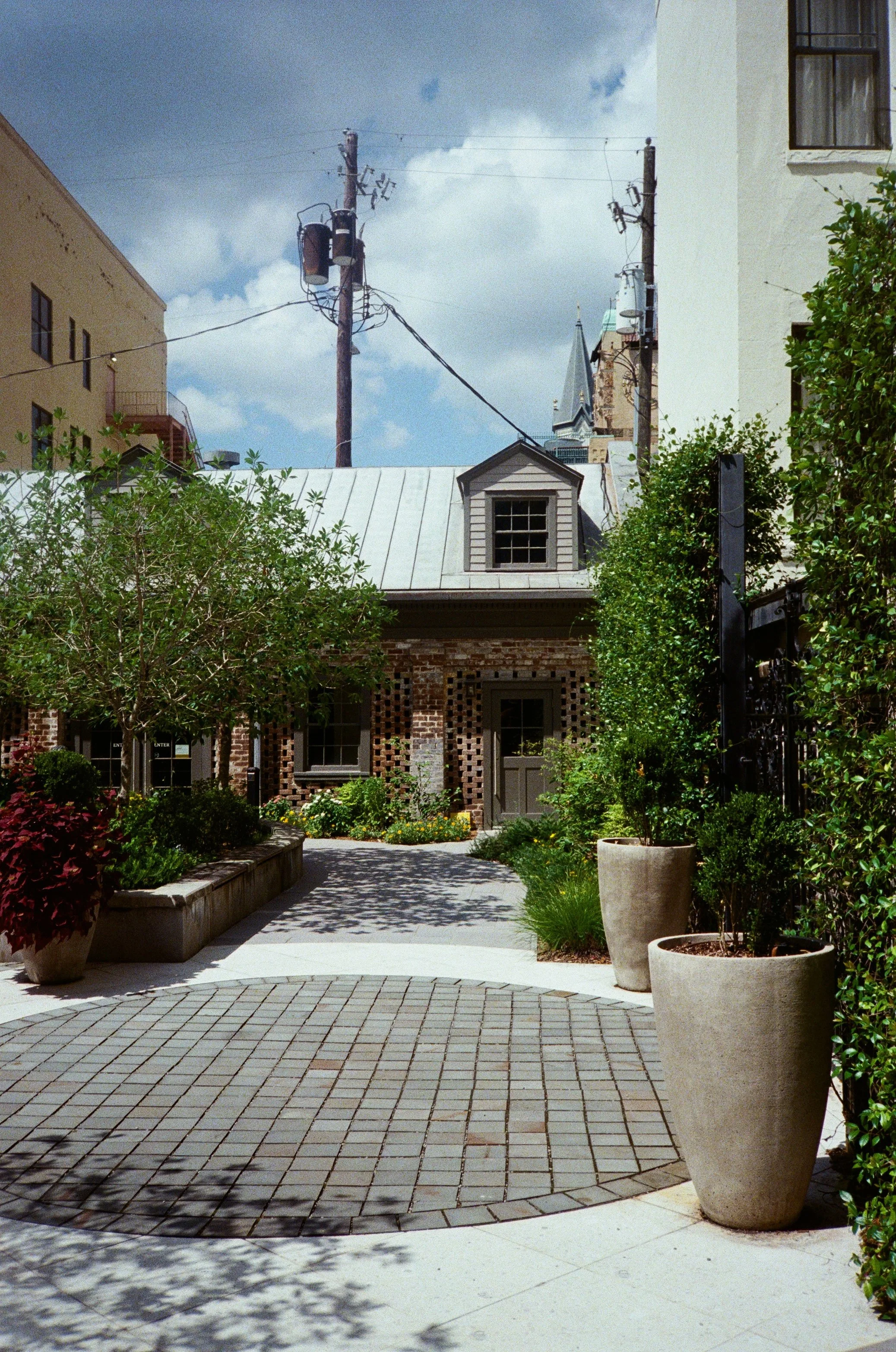 TSH-0826-21.jpg