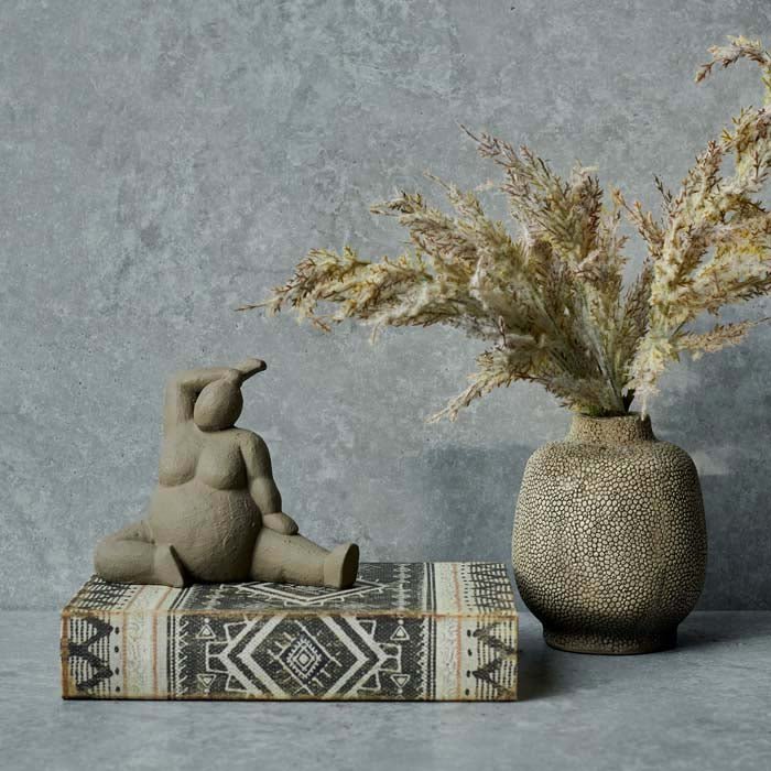 Laney-Sculpture-and-Astilbe-Flaxen-and-Achill-Vase-Abigail-Ahern-1.jpg