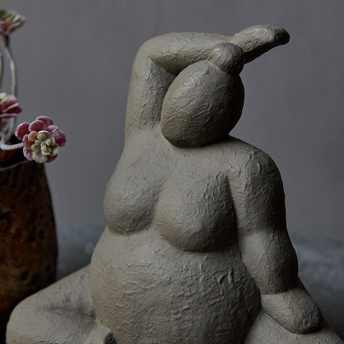 Laney-Sculpture-Abigail-Ahern-4.jpg