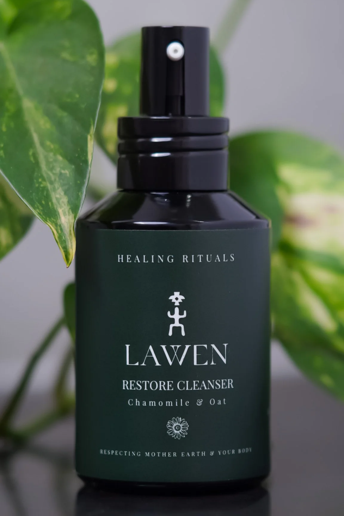Lawen Restore Cleanser with chamomile and oat for gently cleansing dry and sensitive skin.
