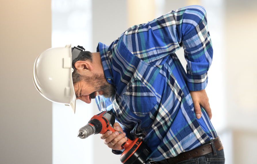 Back Pain in Tradies – What Physios on the Central Coast Want You to Know