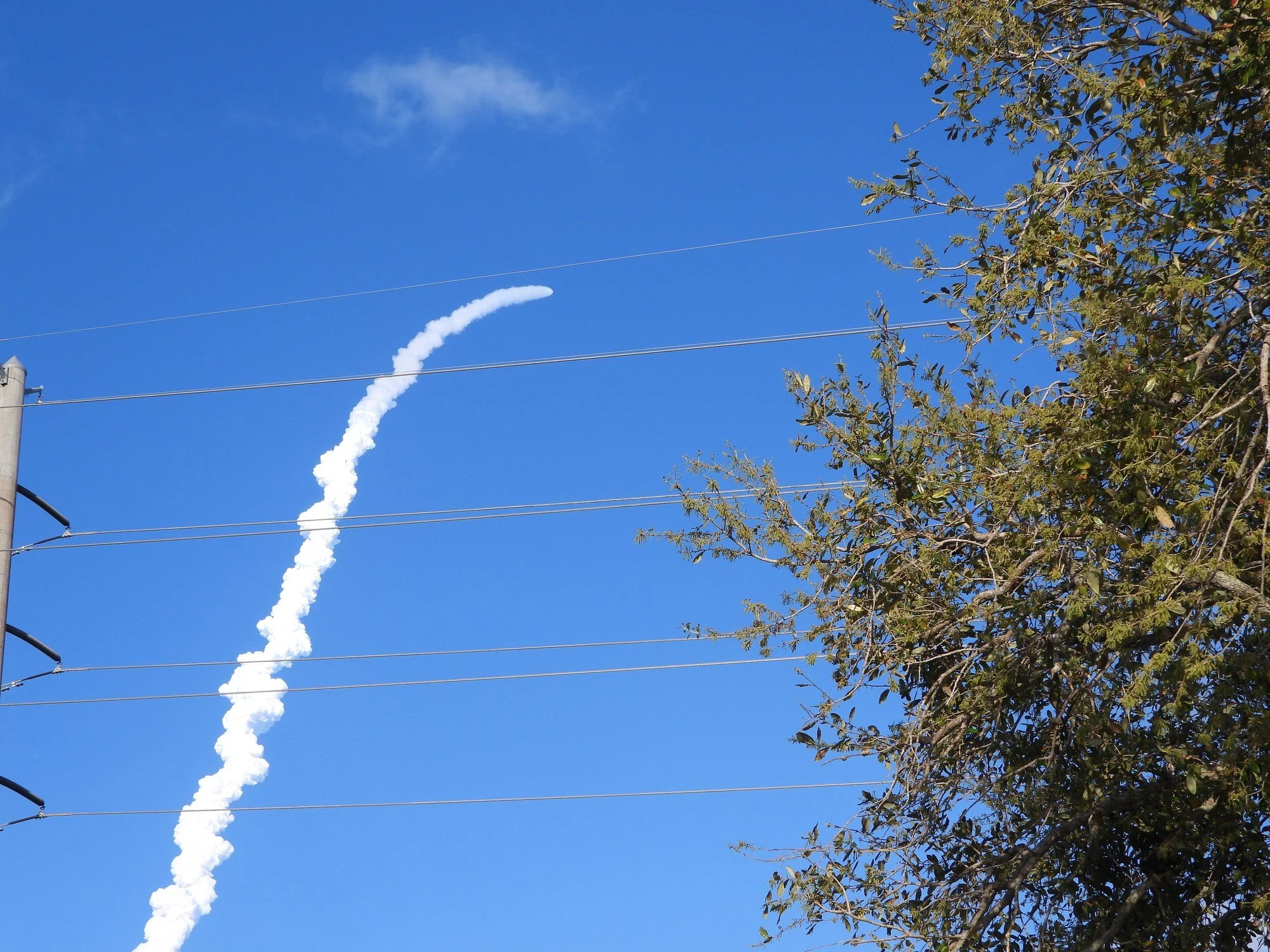 DSCN0683 · Artemis II exhaust trail, Florida, 2026