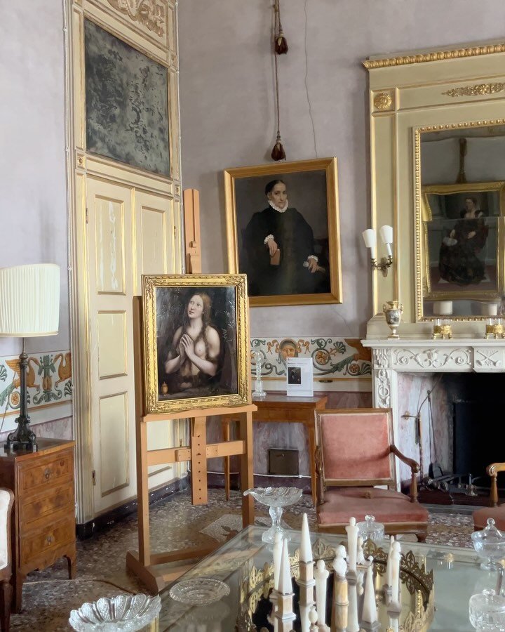 Snaps from the incredible Palazzo Moroni in Bergamo. I have a full guide to the city on my blog. #bergamo #palazzo #bergamoalta