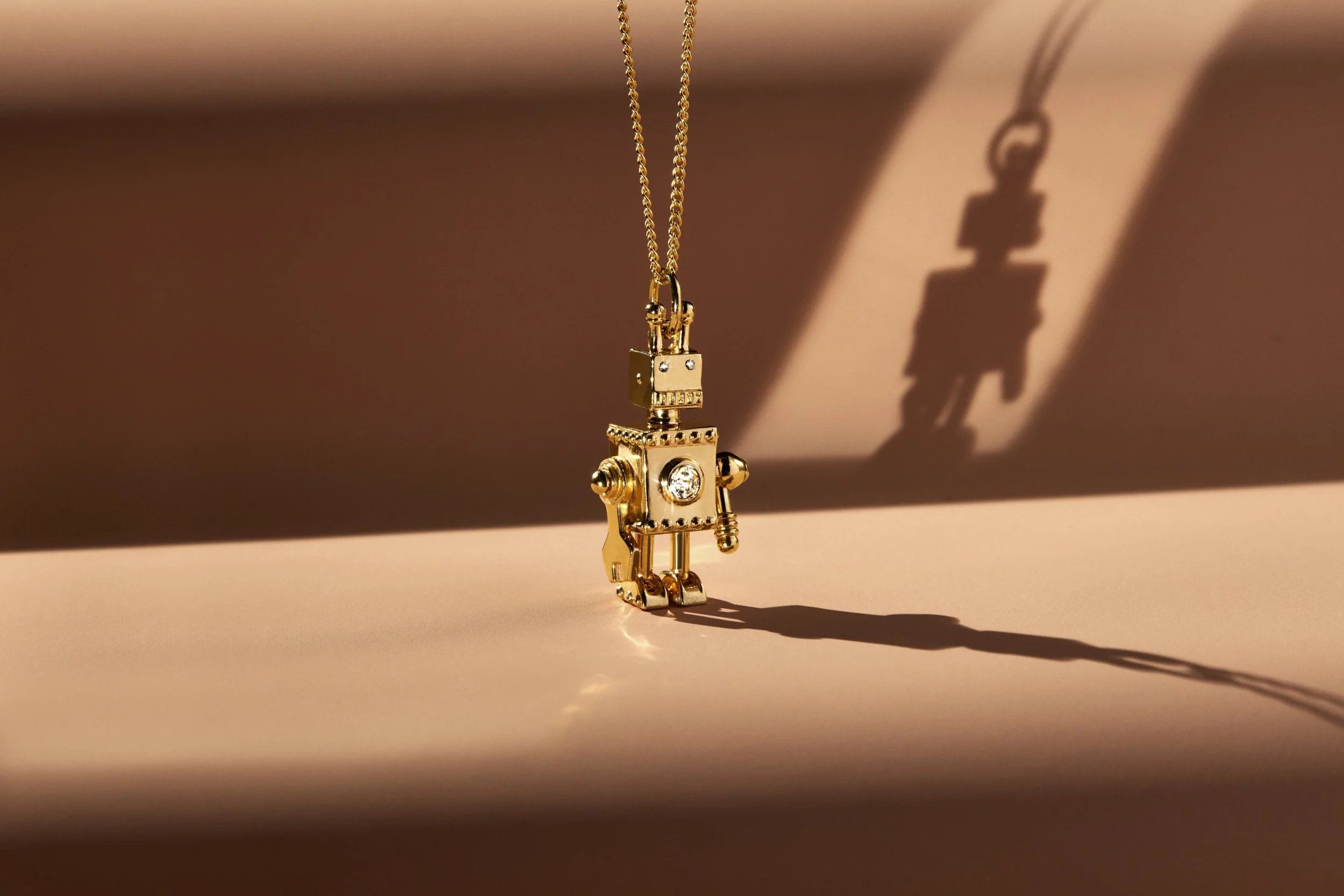 1JC510_2CIE_ROBOT_JEWELS_1007_03.jpg