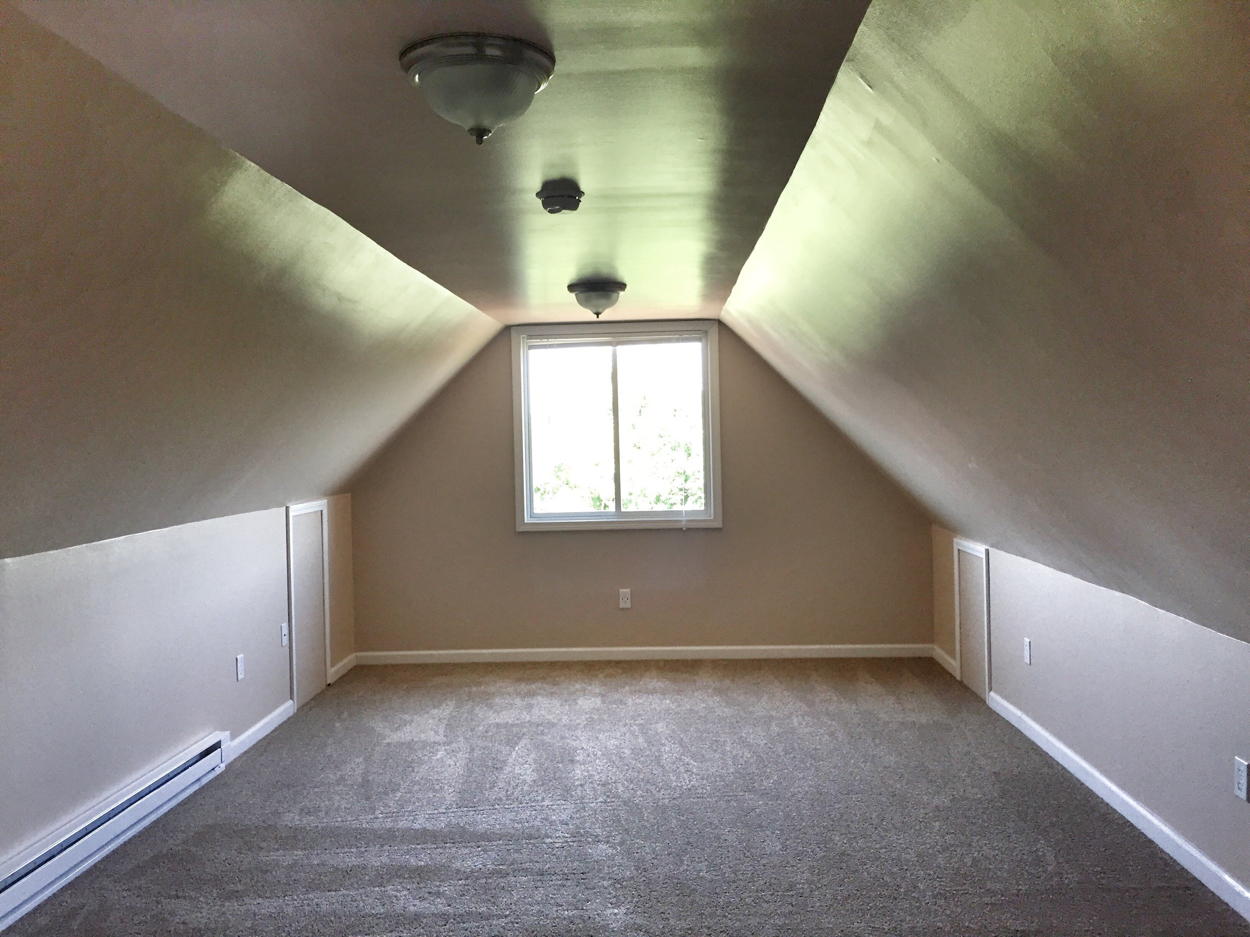 3704.3rdfl.carpet.jpg