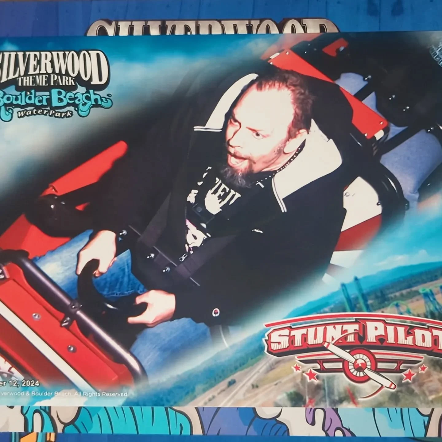 We went to SCARYWOOD at @silverwoodthemepark and got the pants scared off of us! Check out our video to see what it's like! 

#linkinbio 

#halloween #hauntedhouse #hauntedthemepark #halloweentime #scarywood #silverwood