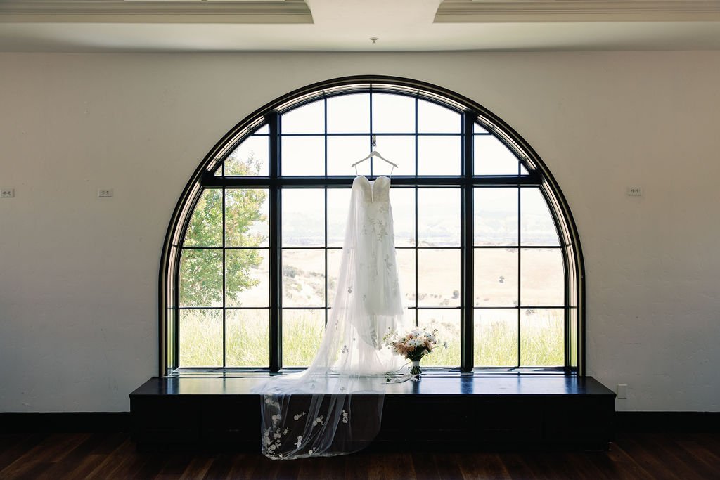 majestic arched window at the ranch at silver creek