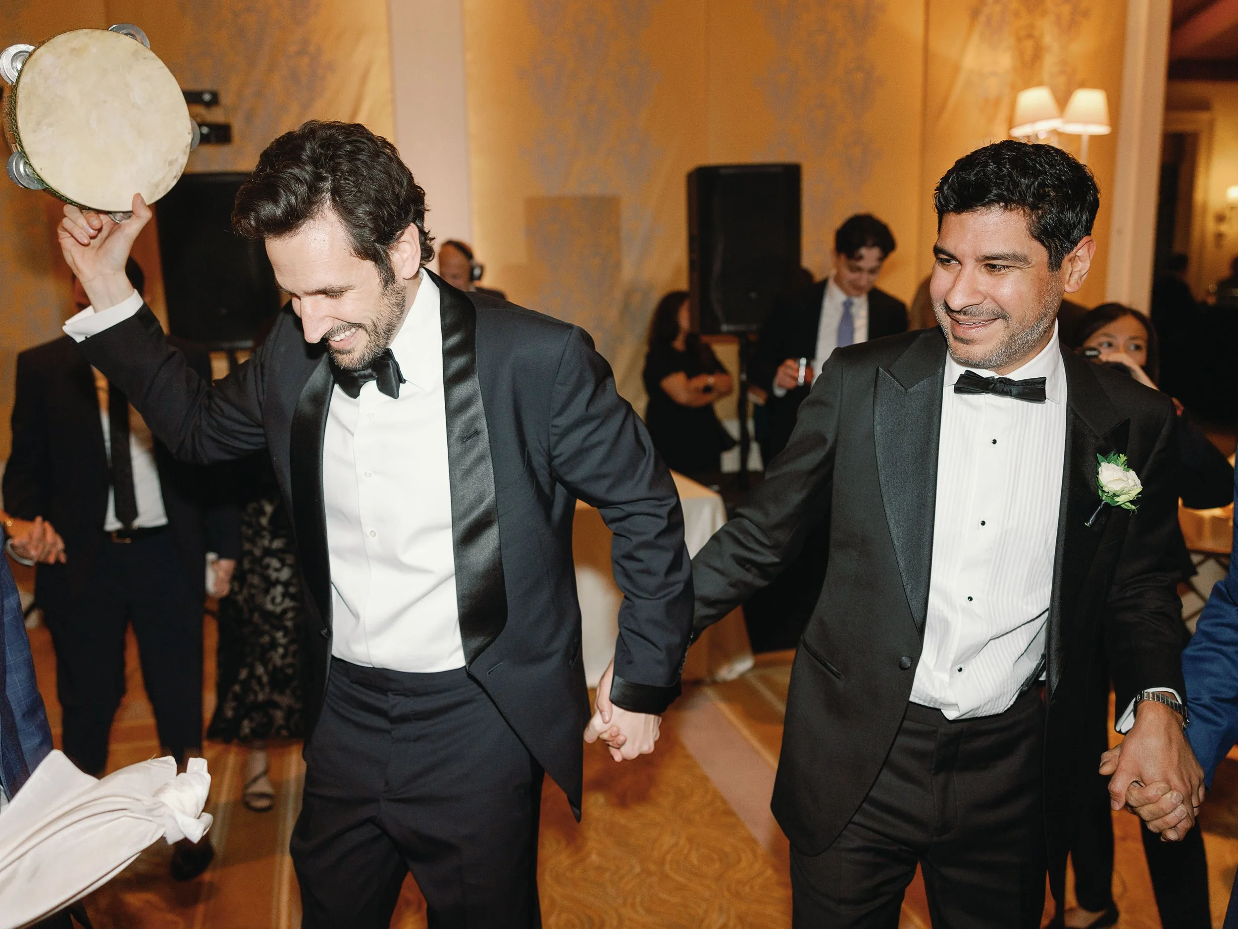 assyrian dancing