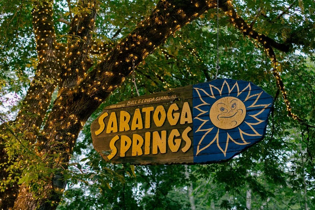 saratoga sign