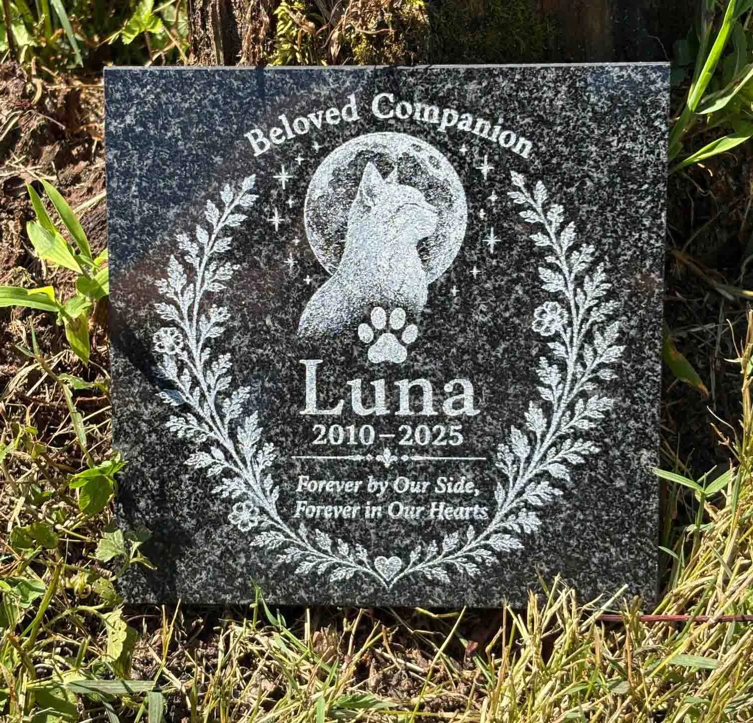 Personalized Granite Cat Grave Marker – Moon and Paw Design