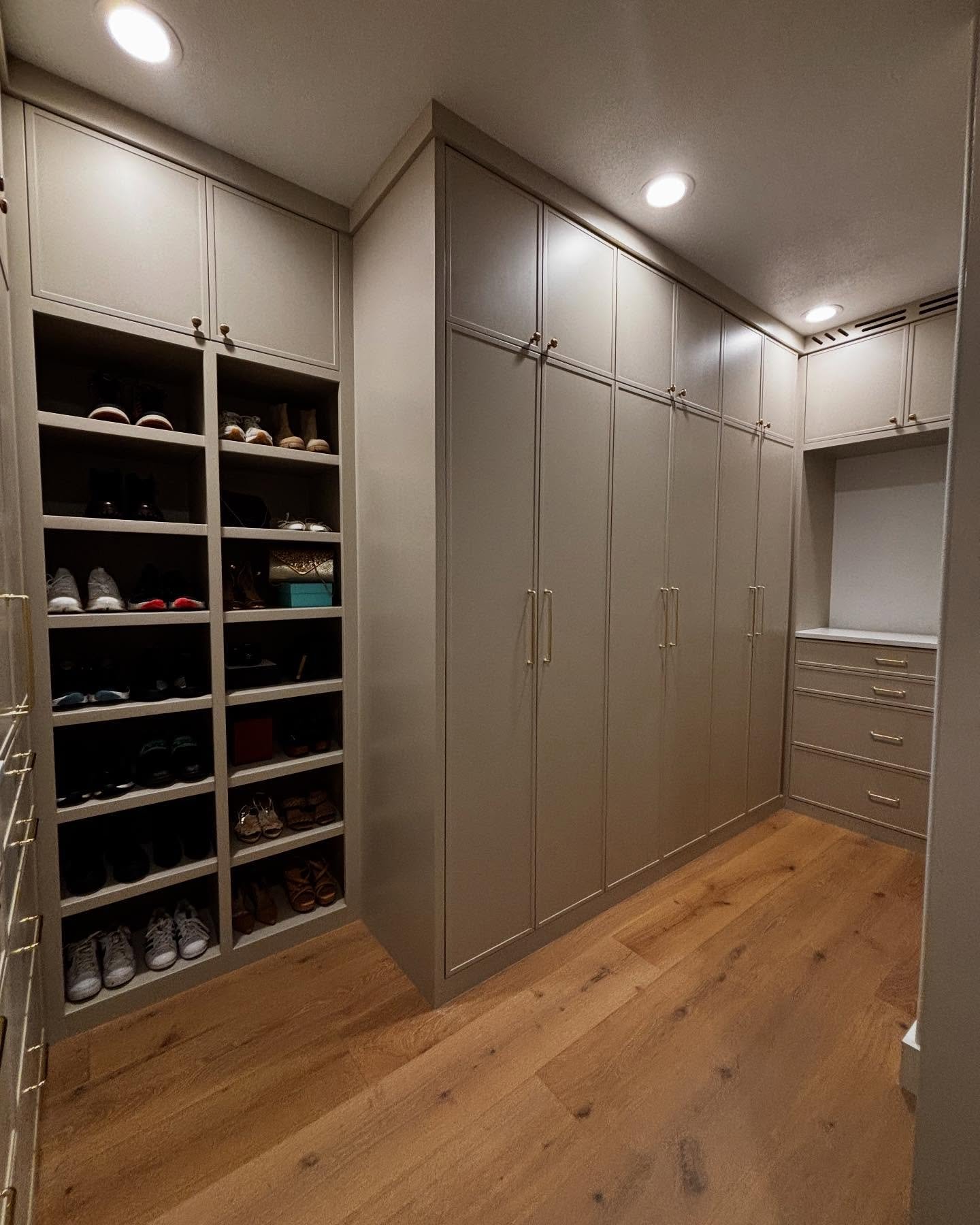 ds-woodworks-about-modern-custom-closets-millworks-lakeway-tx.jpg