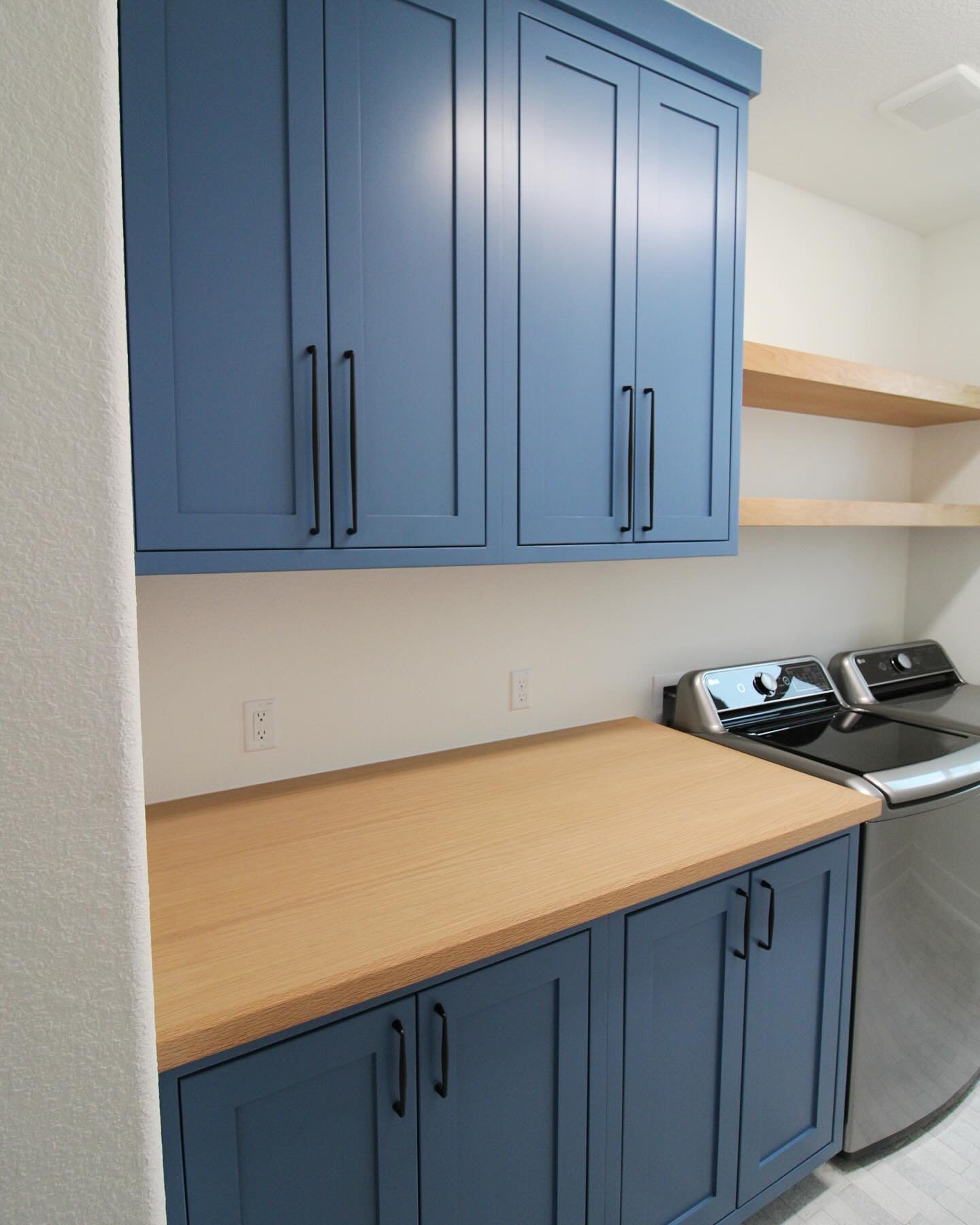 ds-woodworks-about-modern-custom-laundry-room-cabinets-lakeway-tx.jpg