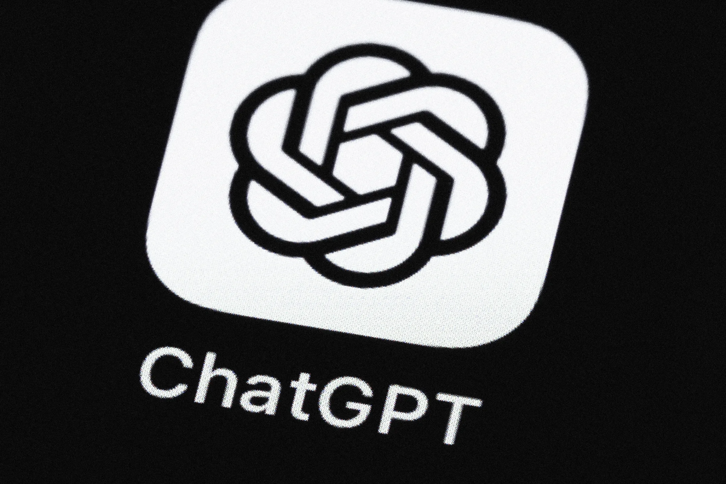 Why I Didn’t Fully Delete ChatGPT — And Why That’s Actually Strategic