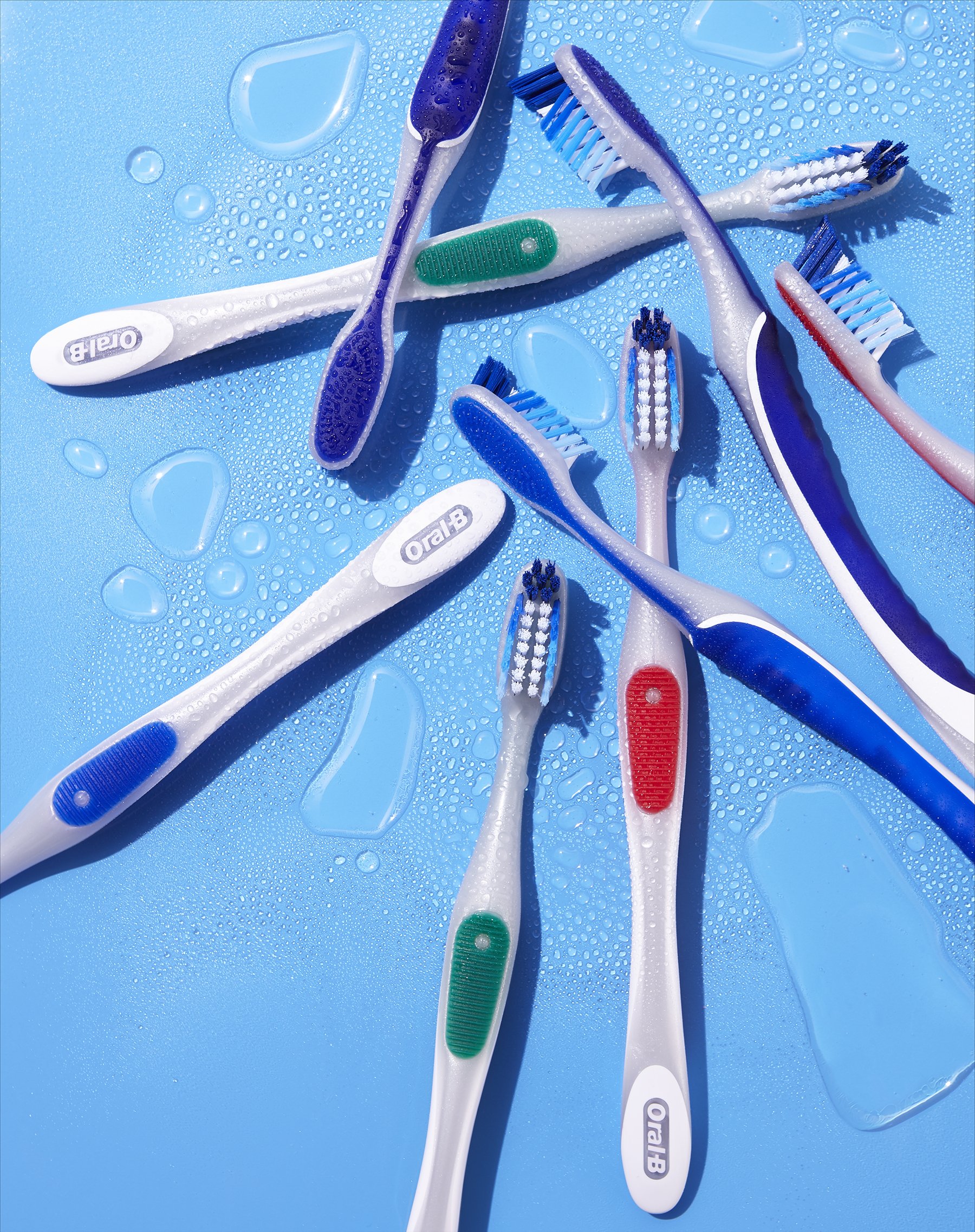 40_Oral_B_CrossAction_Still_Life_v2.jpg