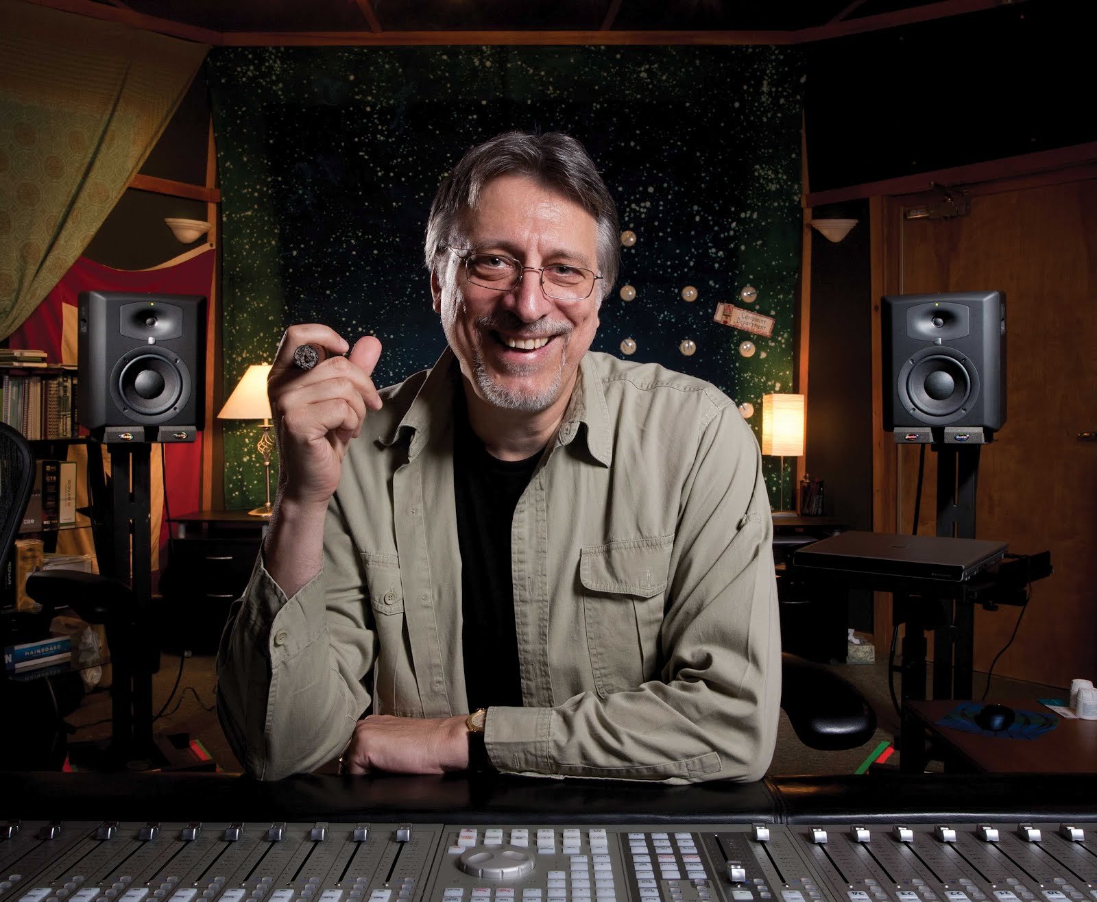 Producer / Recording Engineer Frank Filipetti embraces the JBL Studio Monitor line,