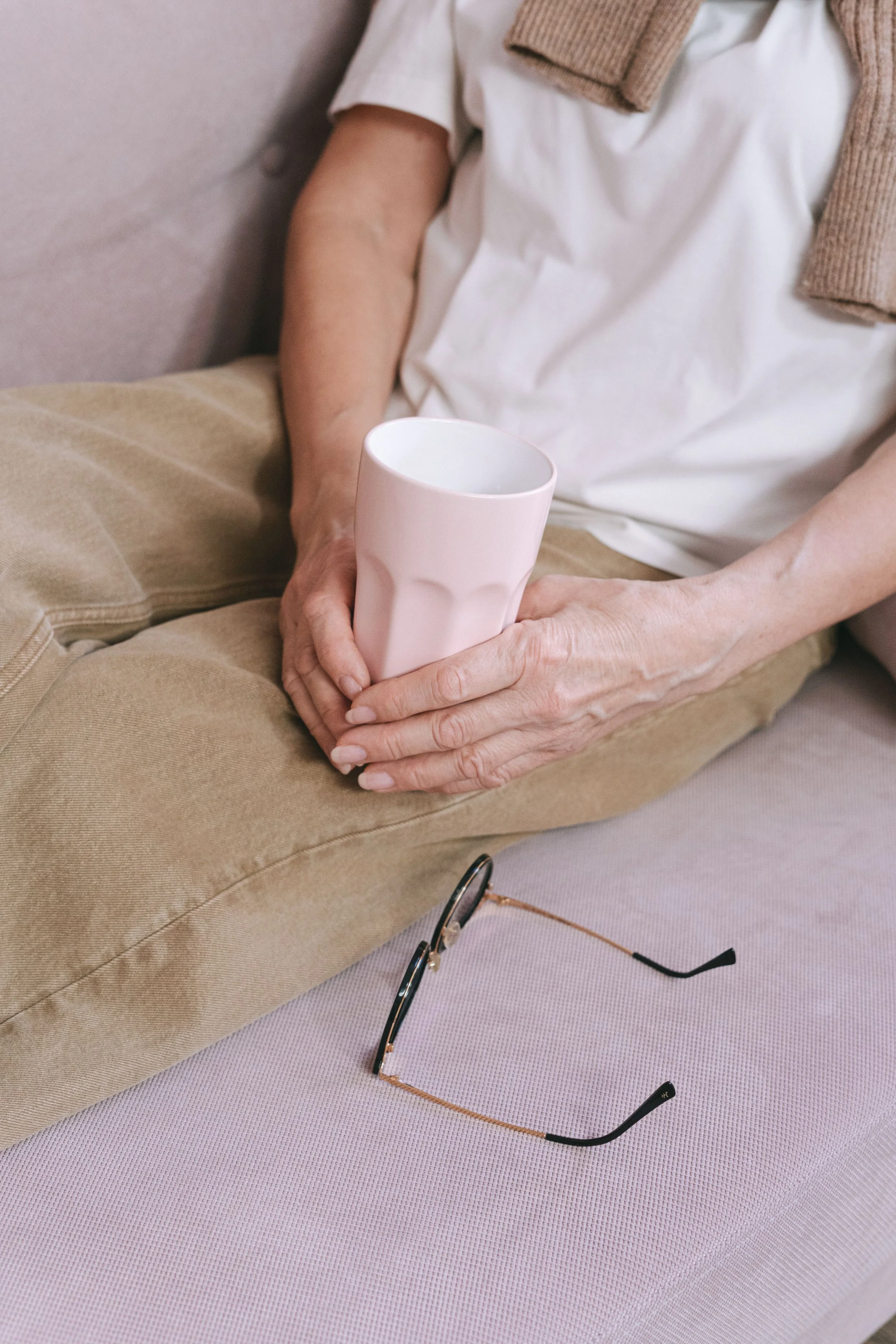 Recovering From Open-Heart Surgery: What to Look for in a Chair at Home