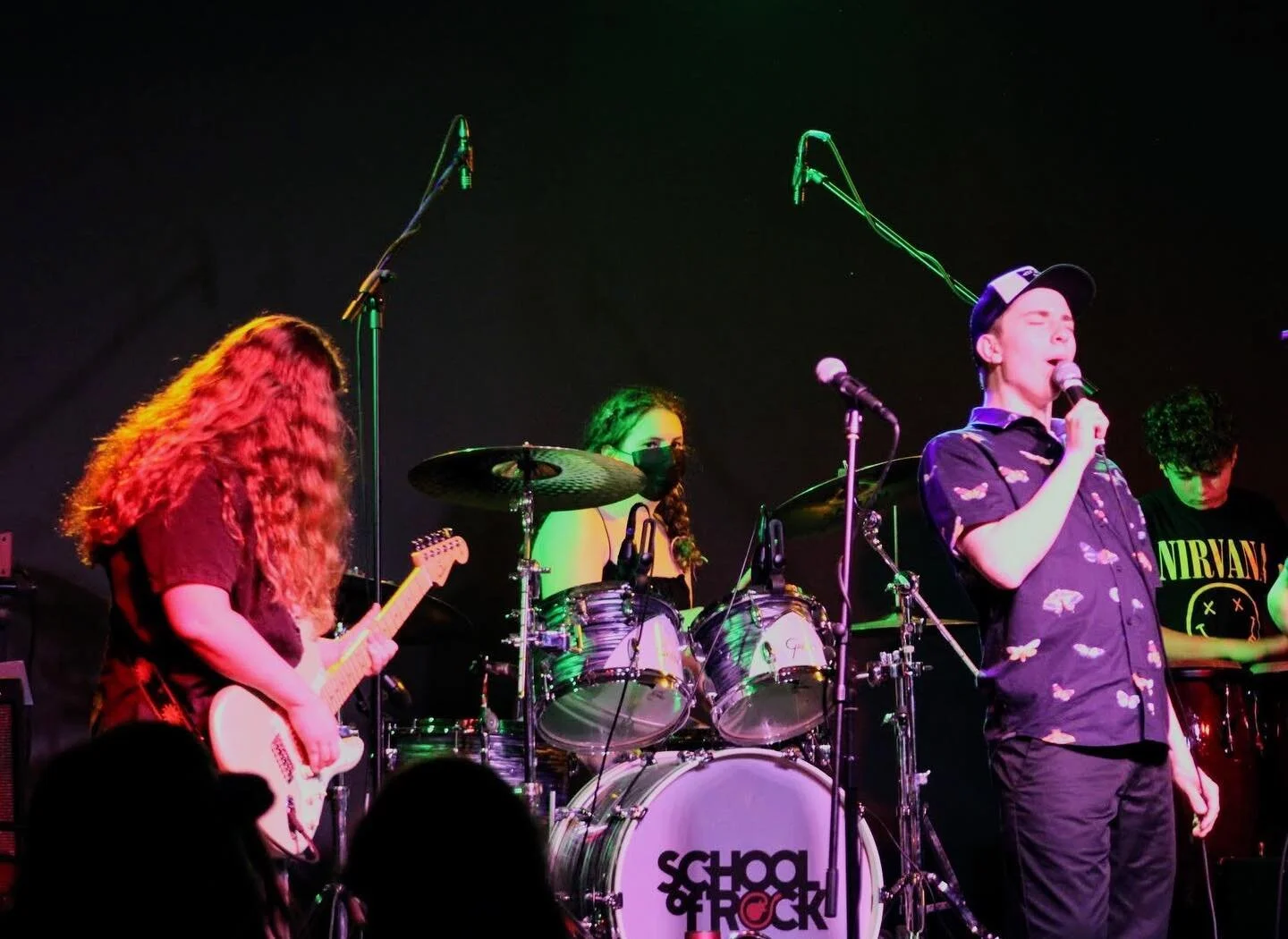 &ldquo;I'm funking out in every way!&rdquo;
.
.
.
📸 - @throughwillaslens 
#doesanyoneusehashtags #sorgig #smokeyruns #funkytown #playthatfunkymusic #funk #coopaloop #smokestack