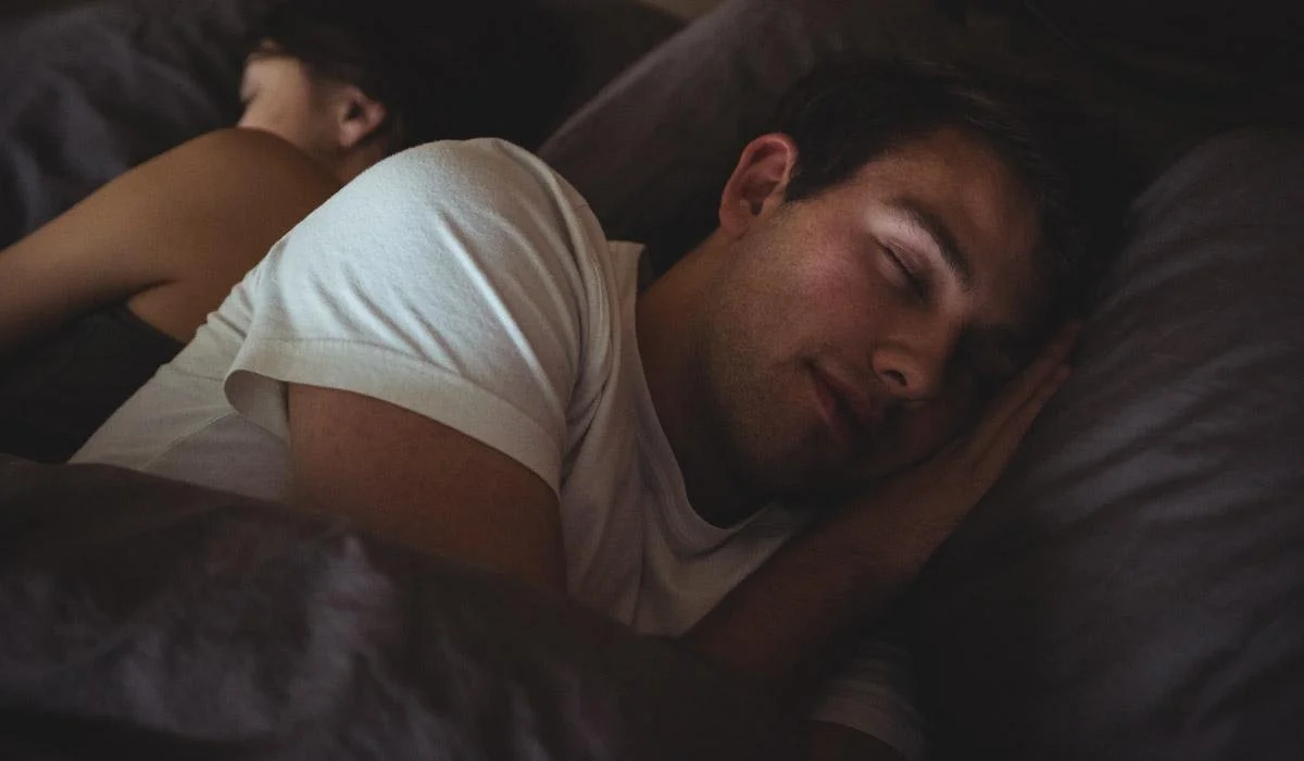 3 Effortless Ways to Sleep Better Tonight