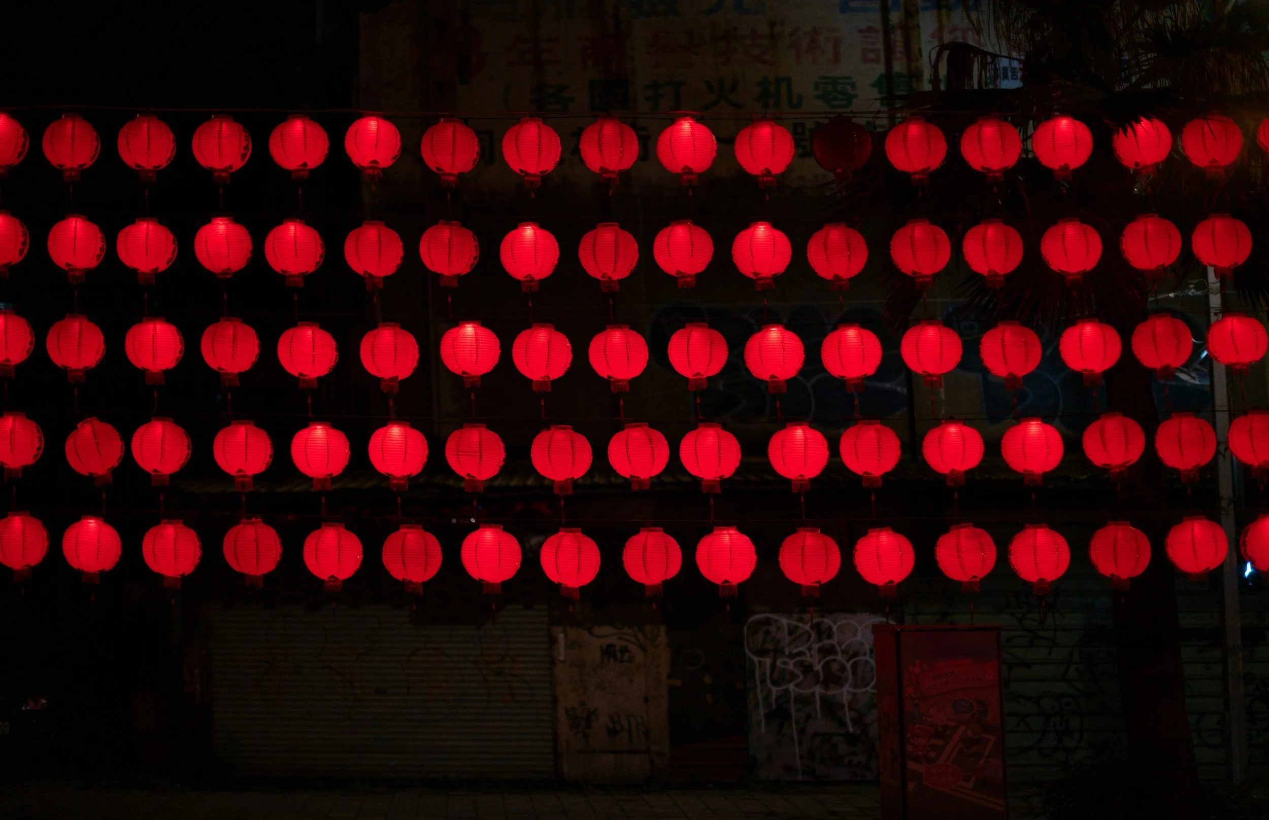 How Red Light Therapy Can Improve Skin Sagging