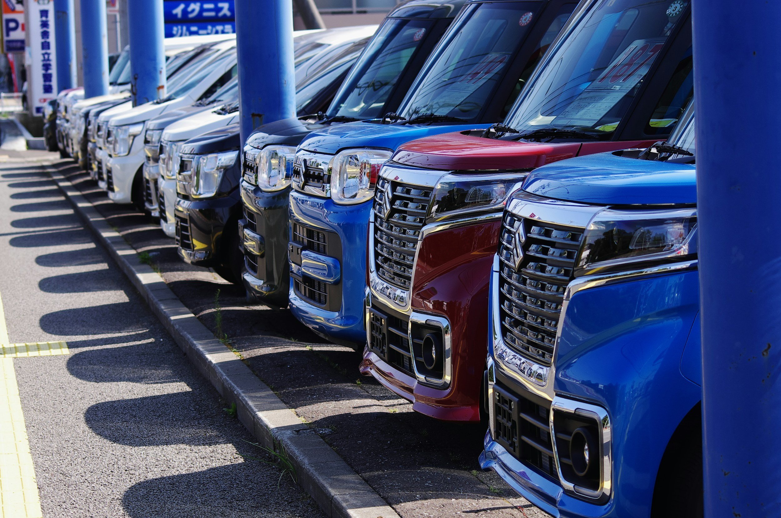 How Online Car Dealerships Use Algorithms to Match Buyers and Cars