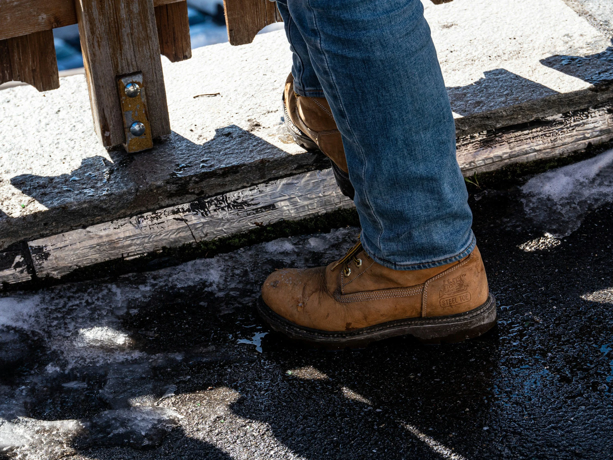 Work Boot Features That Actually Help Your Feet (And Your Mornings)