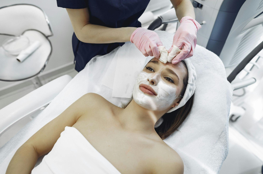 Why Medical Reviews Are Essential Before Cosmetic Med Spa Treatments