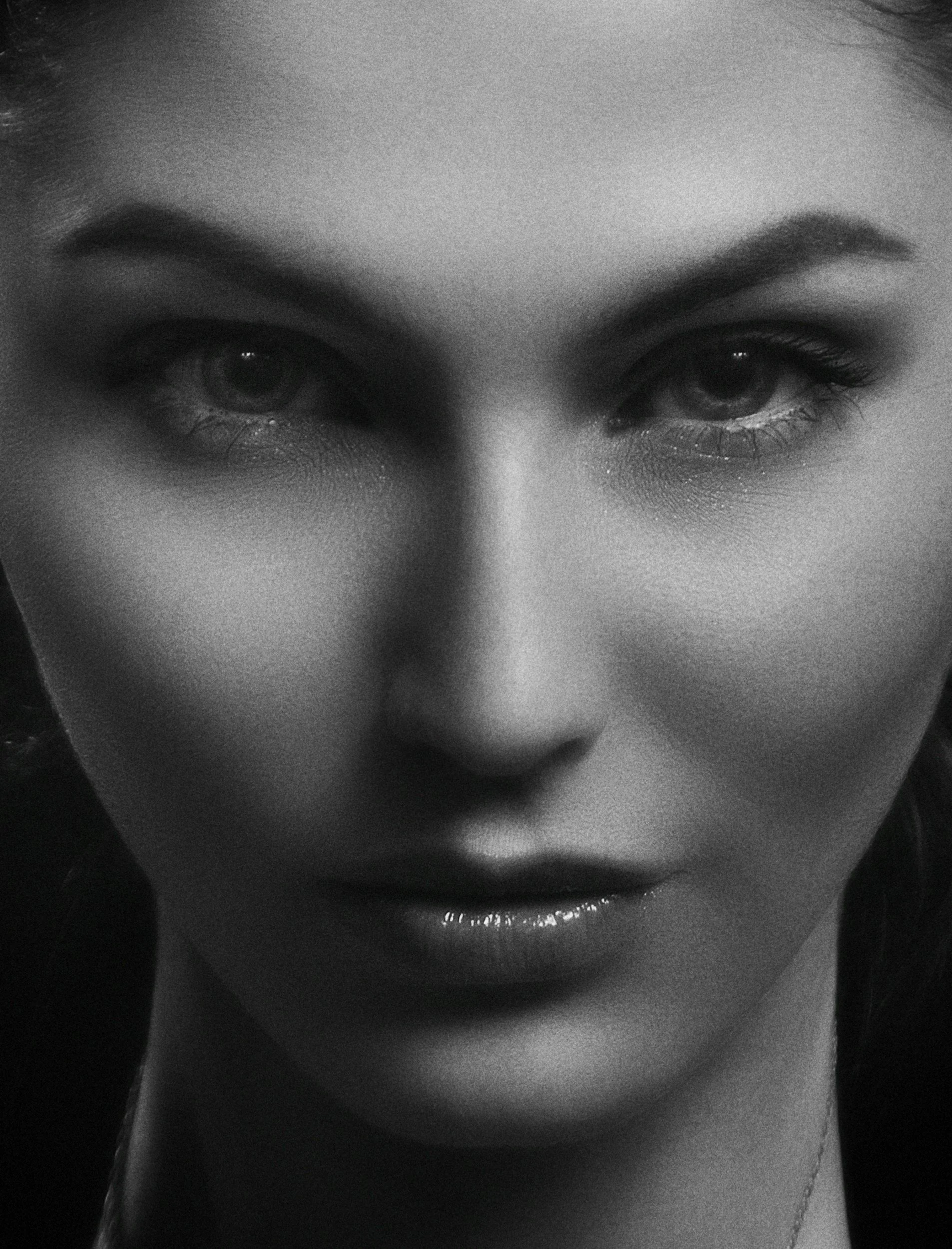 Non-Surgical vs. Surgical Facelift: Which One Fits Your Lifestyle?