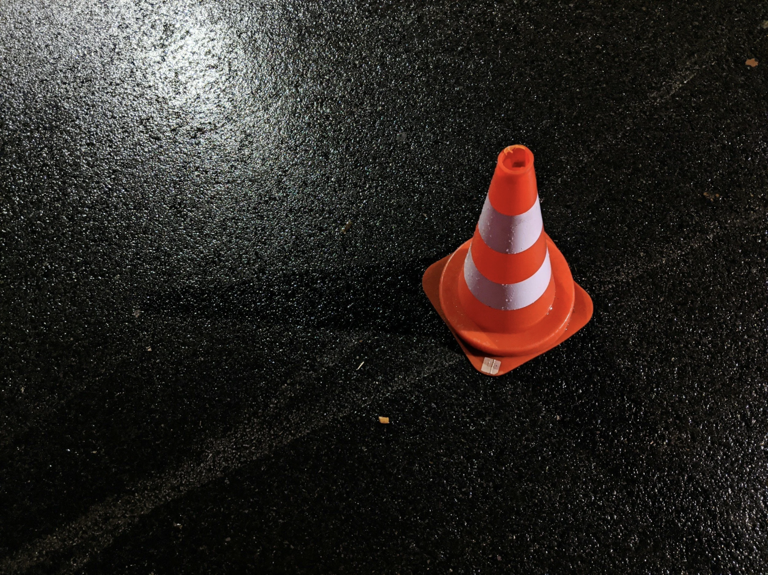 Why Waiting to Call a Truck Accident Lawyer Complicates Travel Claims
