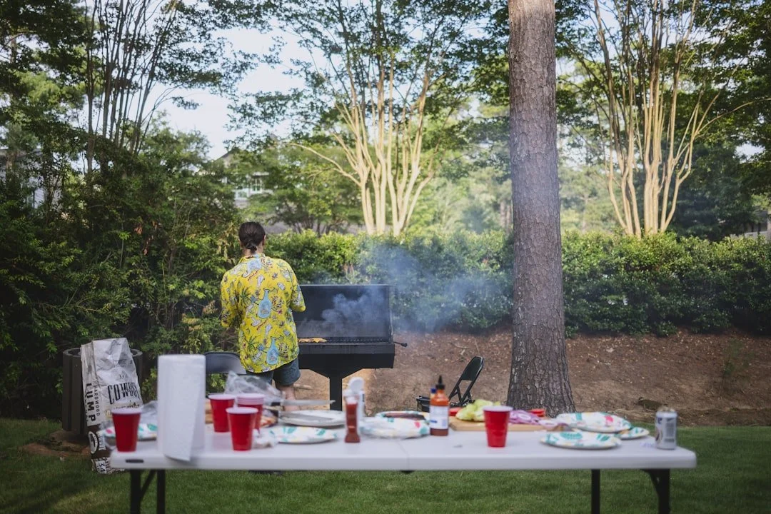 How to Create a Comfortable Backyard Cooking Space for Family Meals