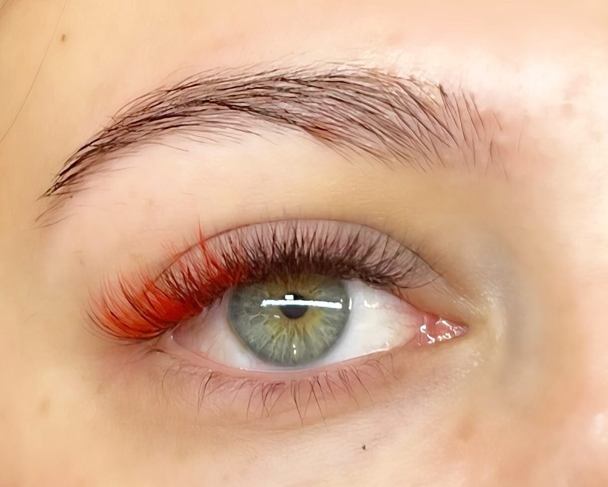 ❤️ Red Hot 🔥

I am LOVING incorporating colors into my client&rsquo;s lash extensions! 

Colored extensions are the same process as regular extensions. I just used colored fibers in my handmade fans to add pops of color. It can be completely customi