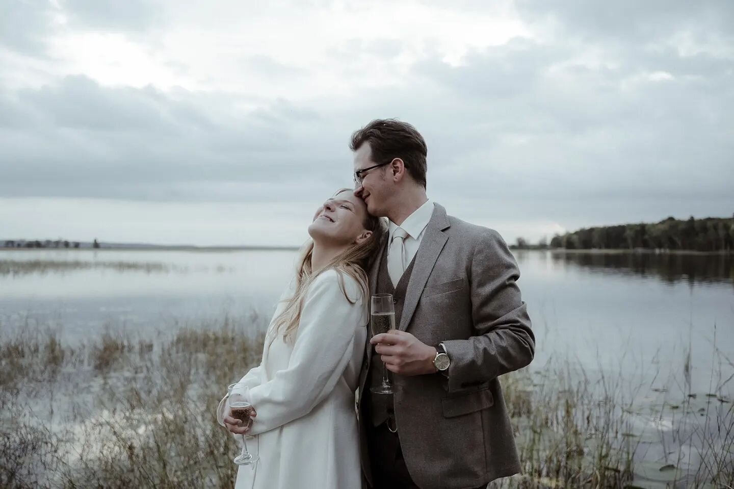 May we all welcome in the new year with the same glorious essence as these two lovers. 🖤
.
.
.
.
.
#minnesotabride #minnesotaweddingphotographer 
#minnesotawedding #northernminnesota