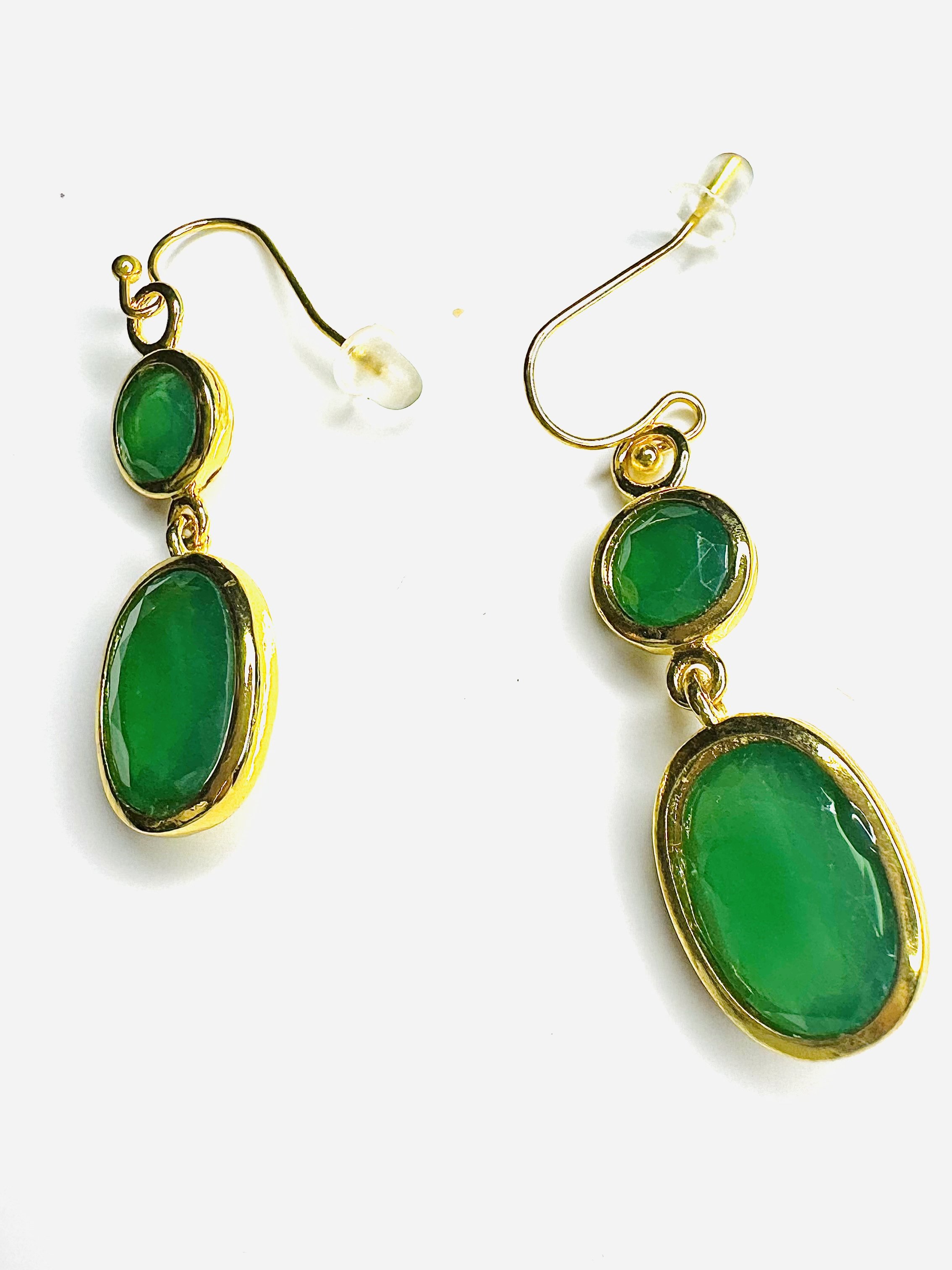 Close-up of ÎLE KEKERE’s Ondine Earrings showcasing vibrant resin gemstones in a minimalist gold-plated design
