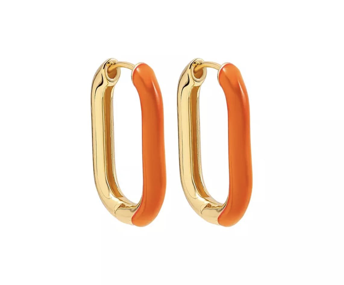 An enduring piece of accessory luxury that vests an air of refined elegance on the wearer.