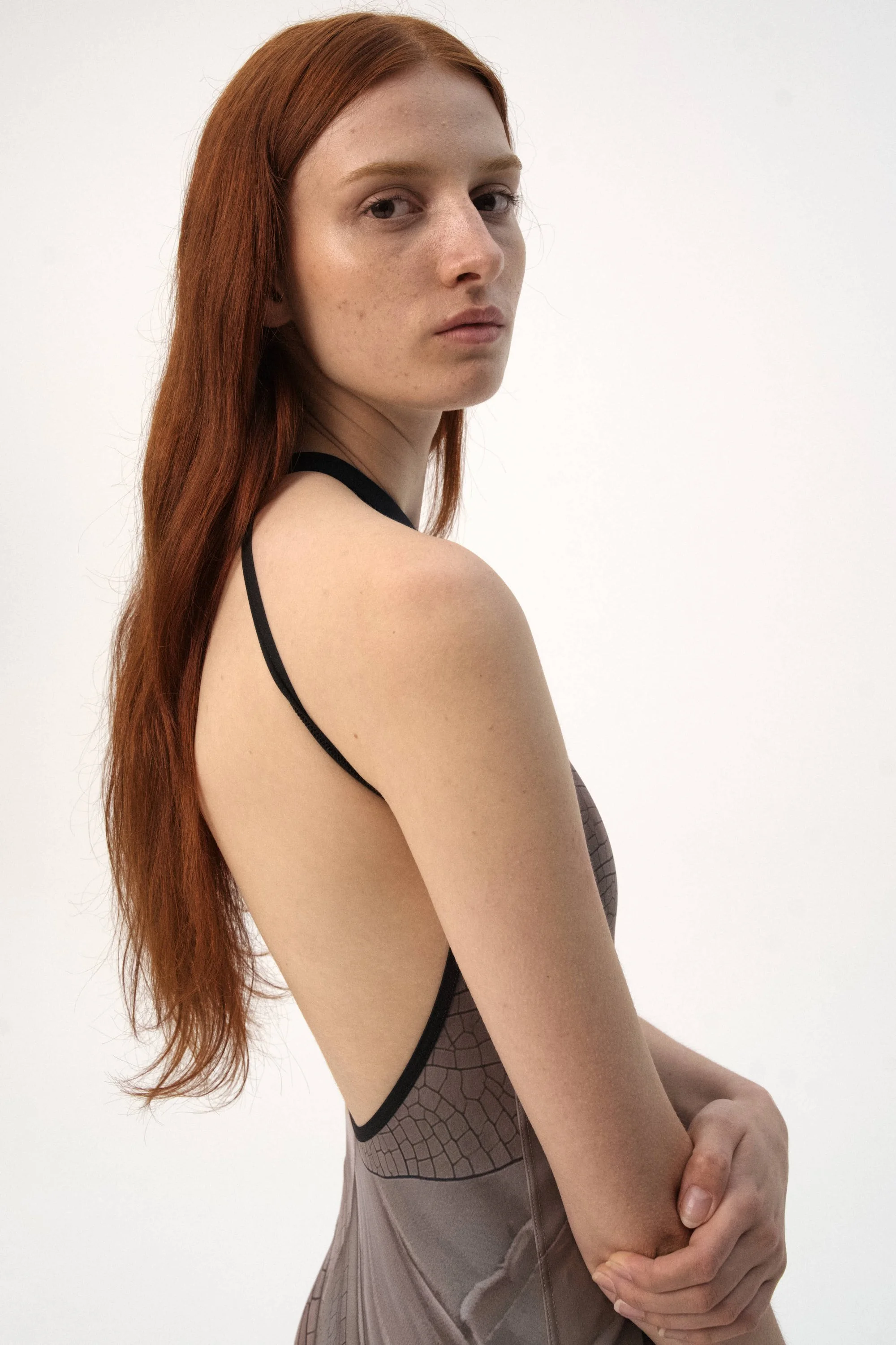 maldire-mayfly-halter-03.jpg