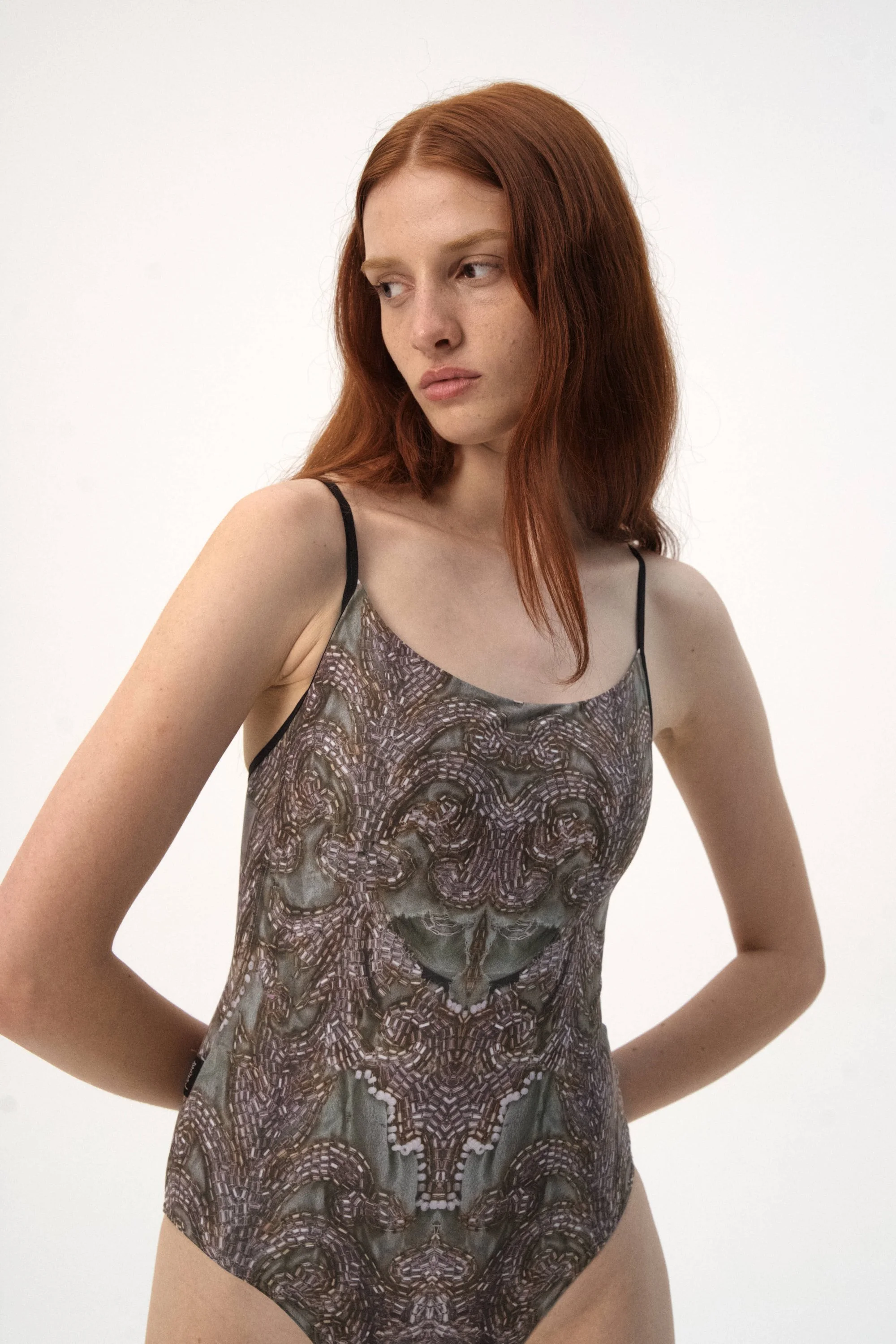 maldire-the-nightfall-camisole-01.jpg
