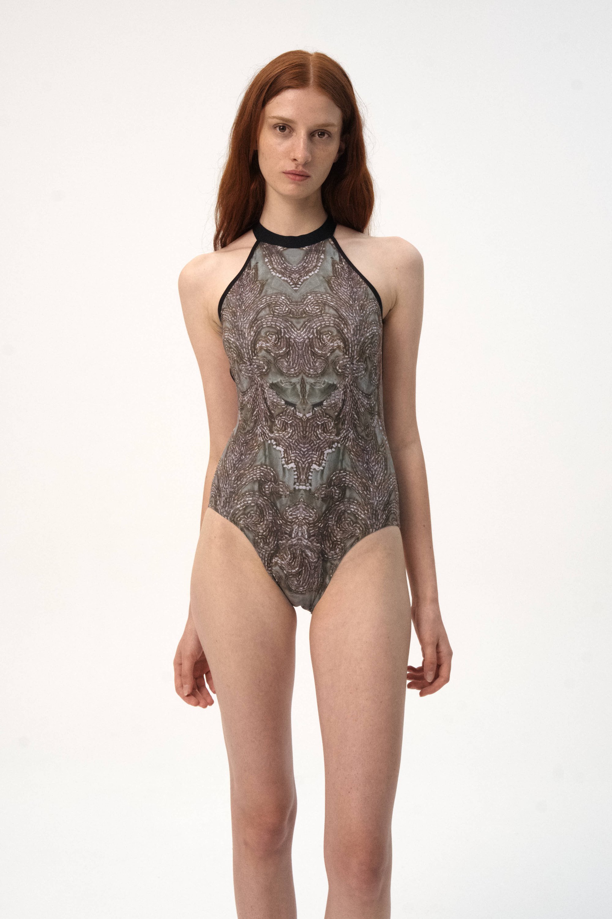 maldire-the-nightfall-halter-03.jpg