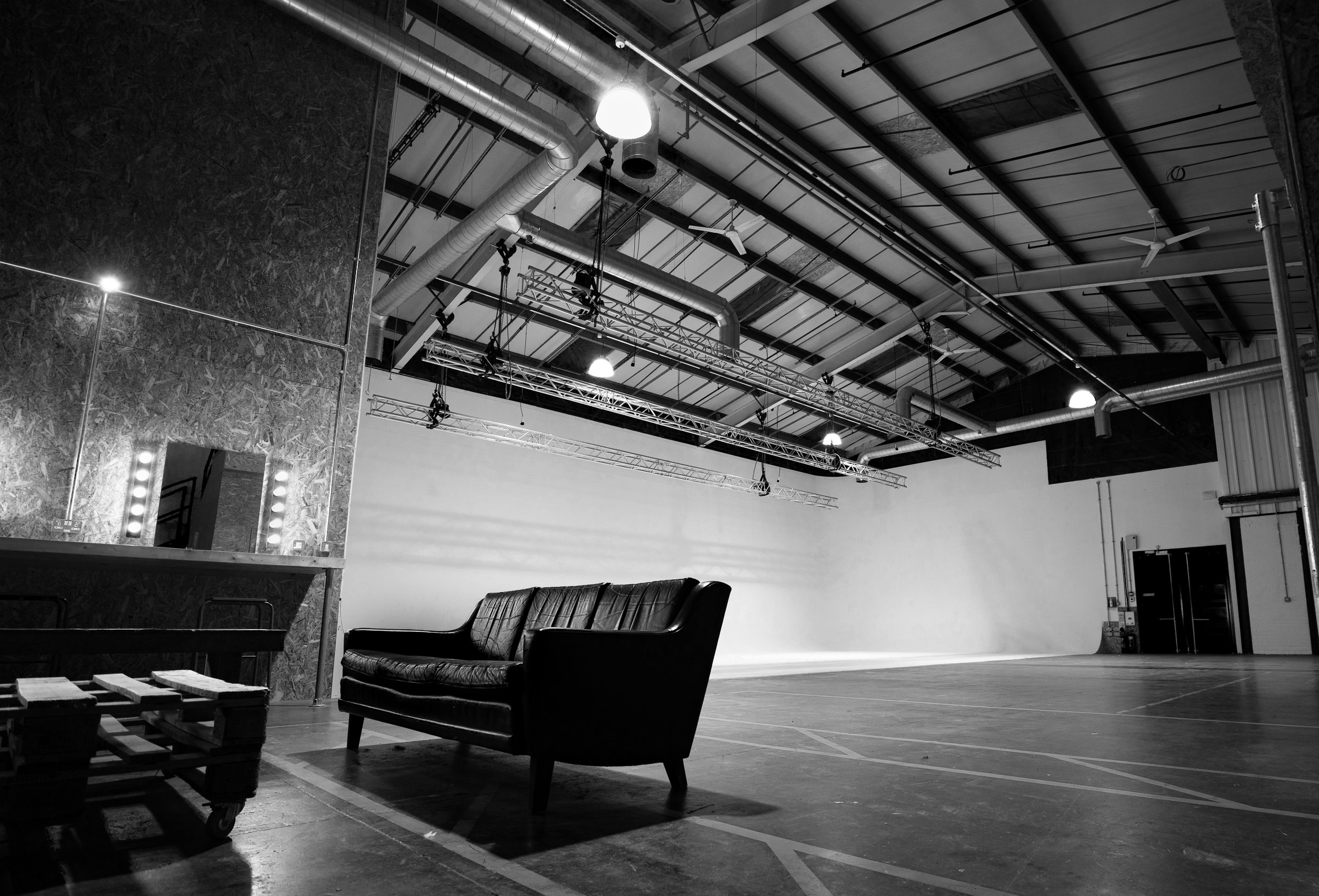 [un.titled] Studio