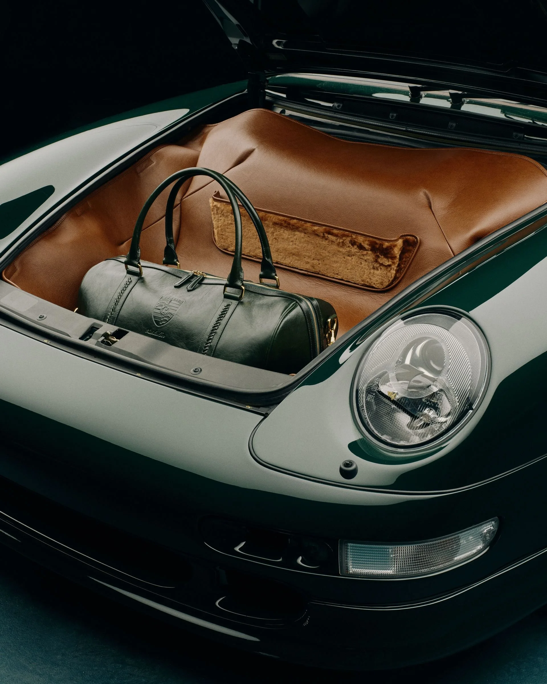 xlarge_FW_24_PORSCHE_CAR_STILLS_INFEED_GOLD_11192405_6ce3aab28a.jpeg (Copy) (Copy)