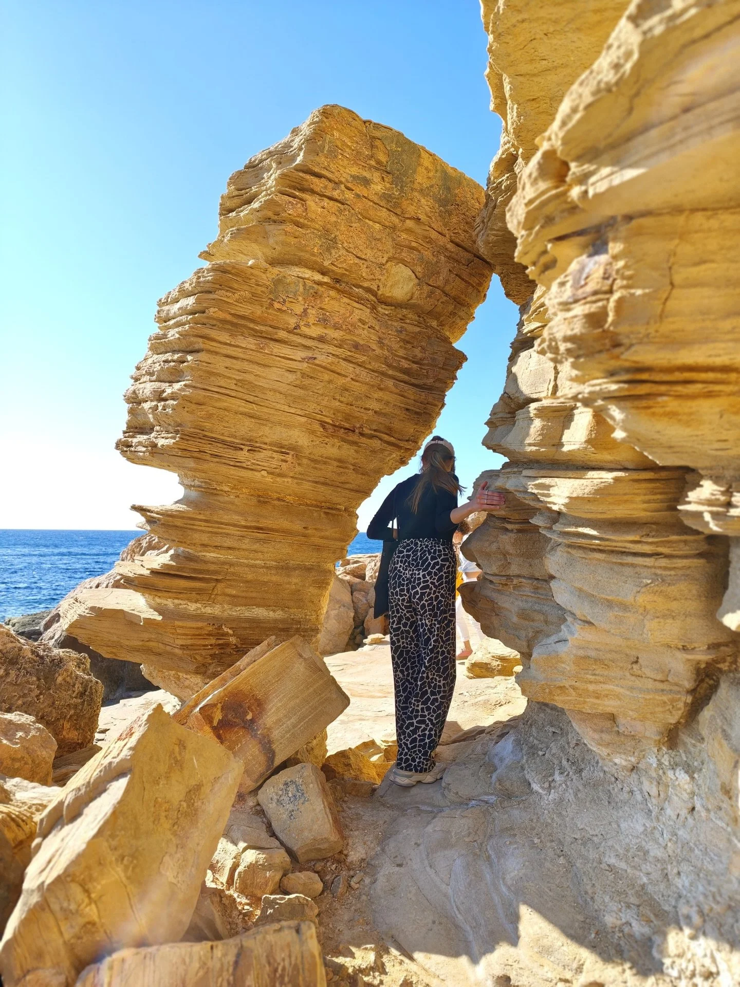 Trying my hardest to keep the focus on love and connection and positivity. Practice humanity feels more important than ever right now! 🤍

Gracias amigas