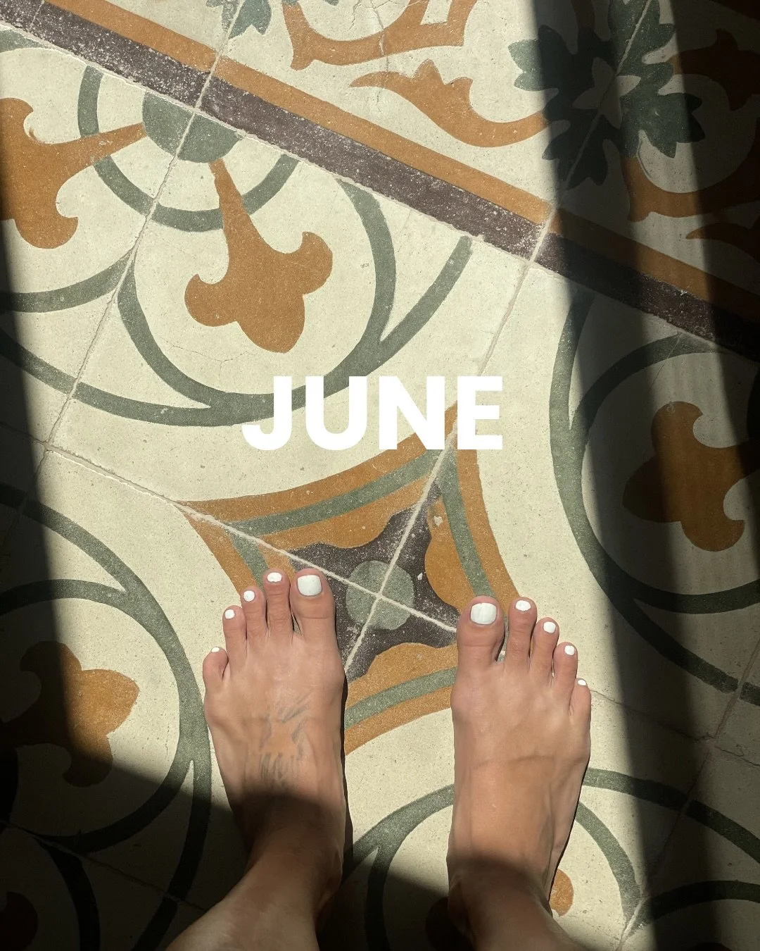 The schedule for June will be very short my friends! 🌻

I will be teaching this coming week (1st-4th of June) before a little break:

Monday: 
4:30 pm Strength and Flexibility @greenyoga.co Fhain
6 pm Power Flow @greenyoga.co Fhain

Wednesday:
7:30 